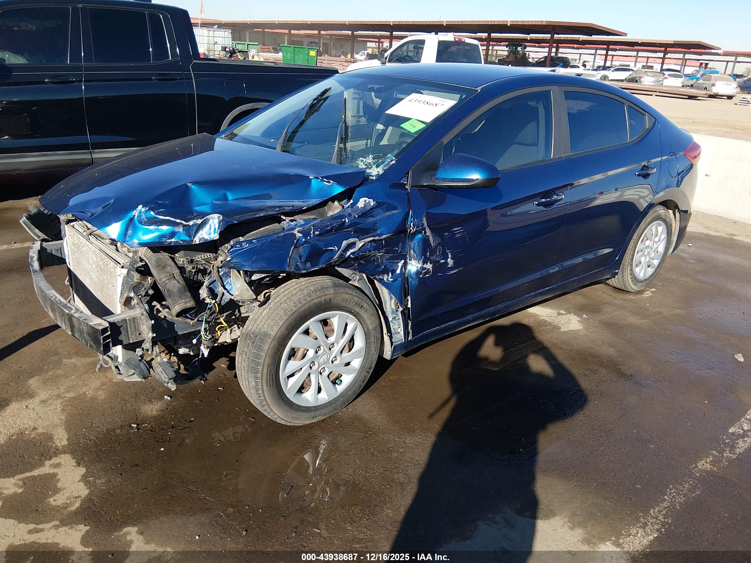 HYUNDAI ELANTRA image 2