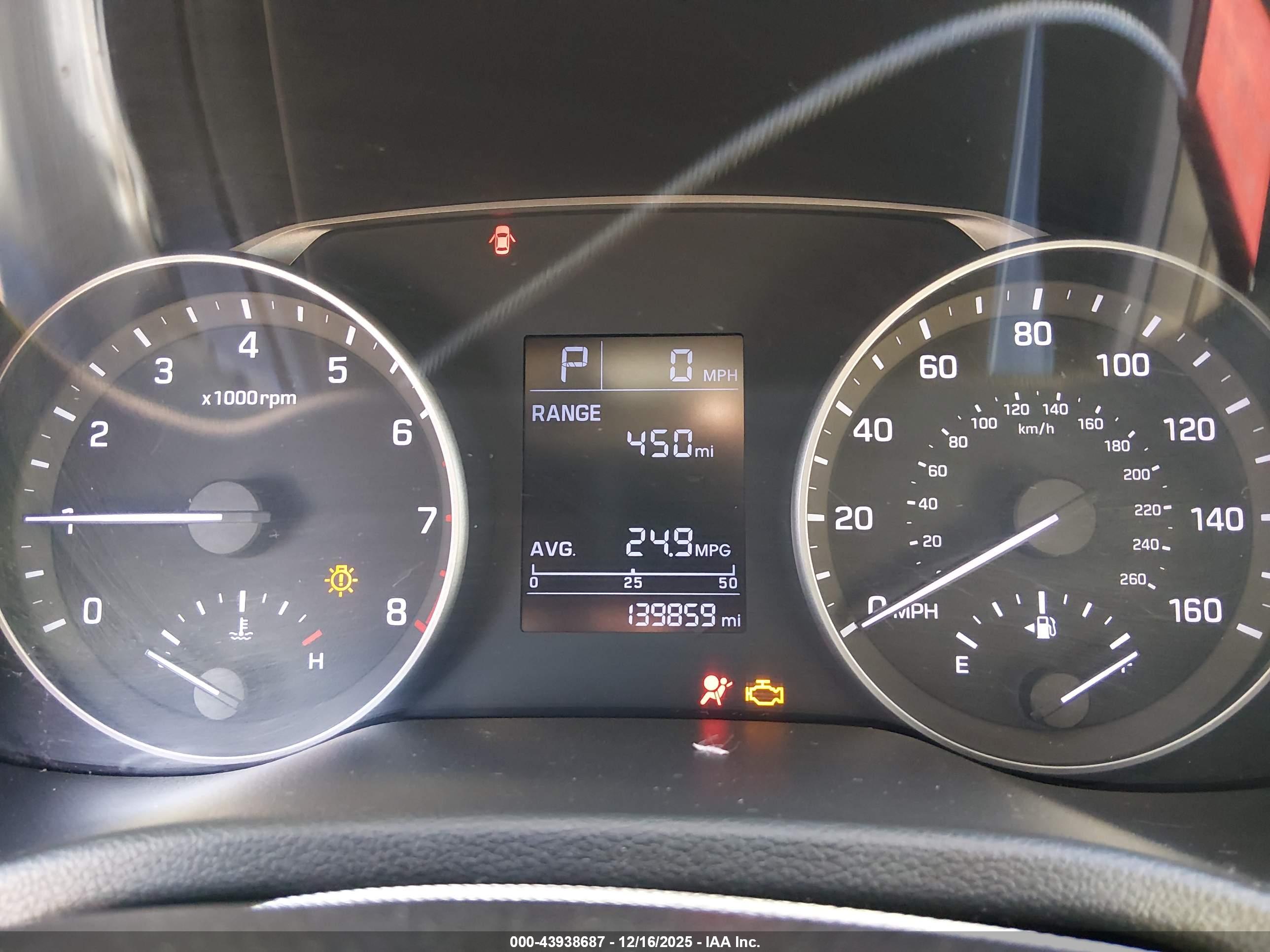 HYUNDAI ELANTRA image 7