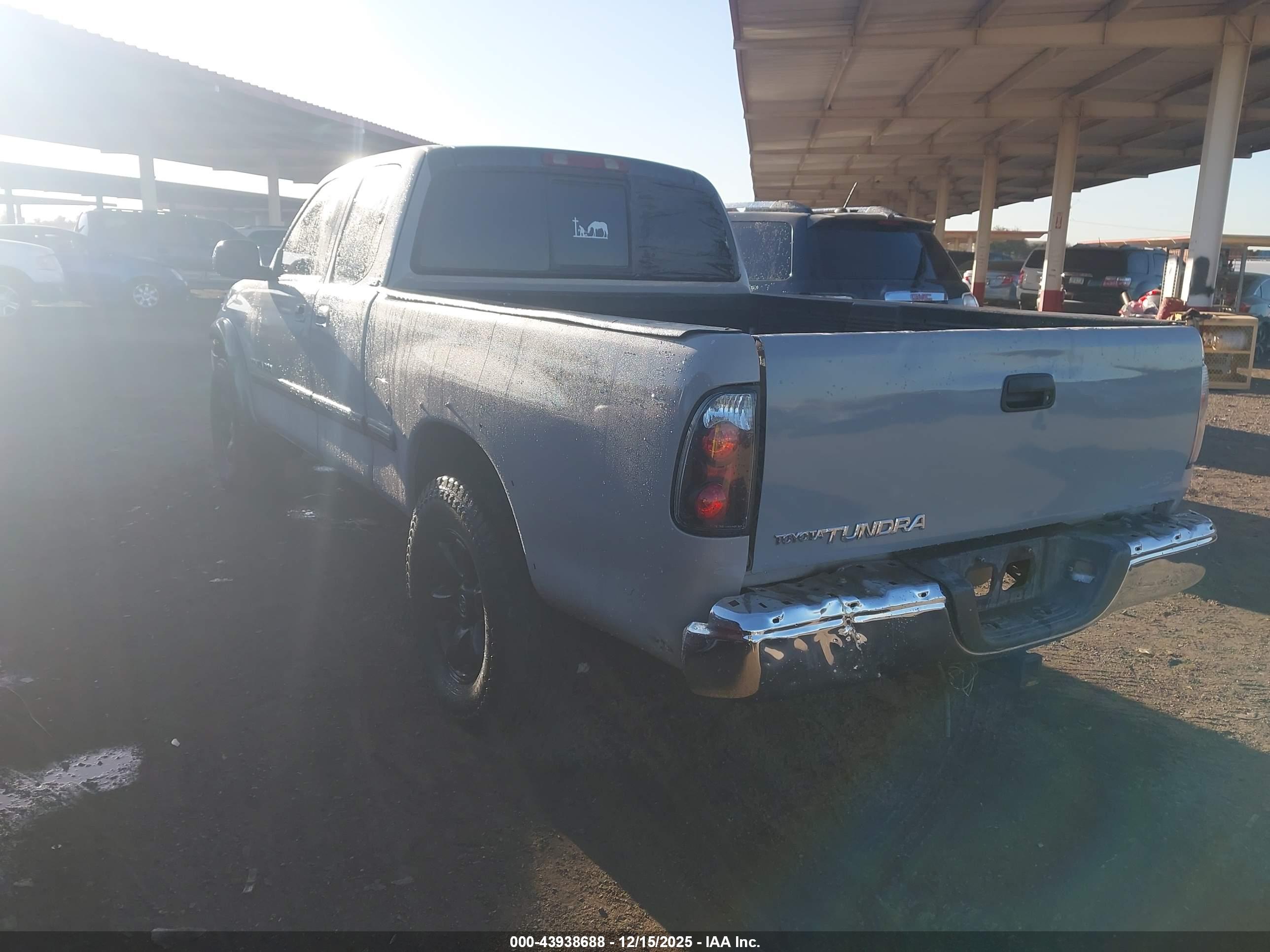 TOYOTA TUNDRA image 3