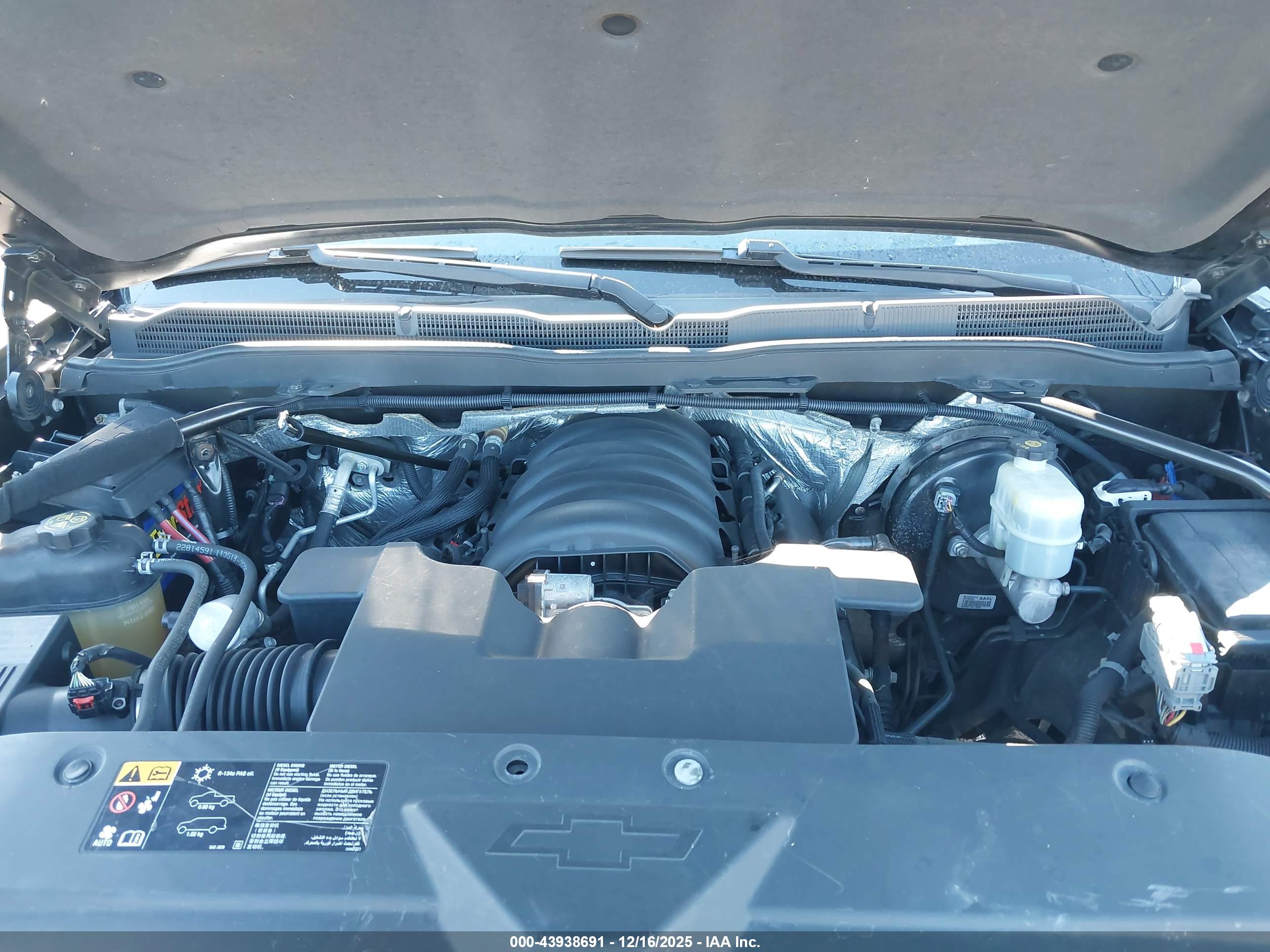 CHEVROLET SILVERADO image 10