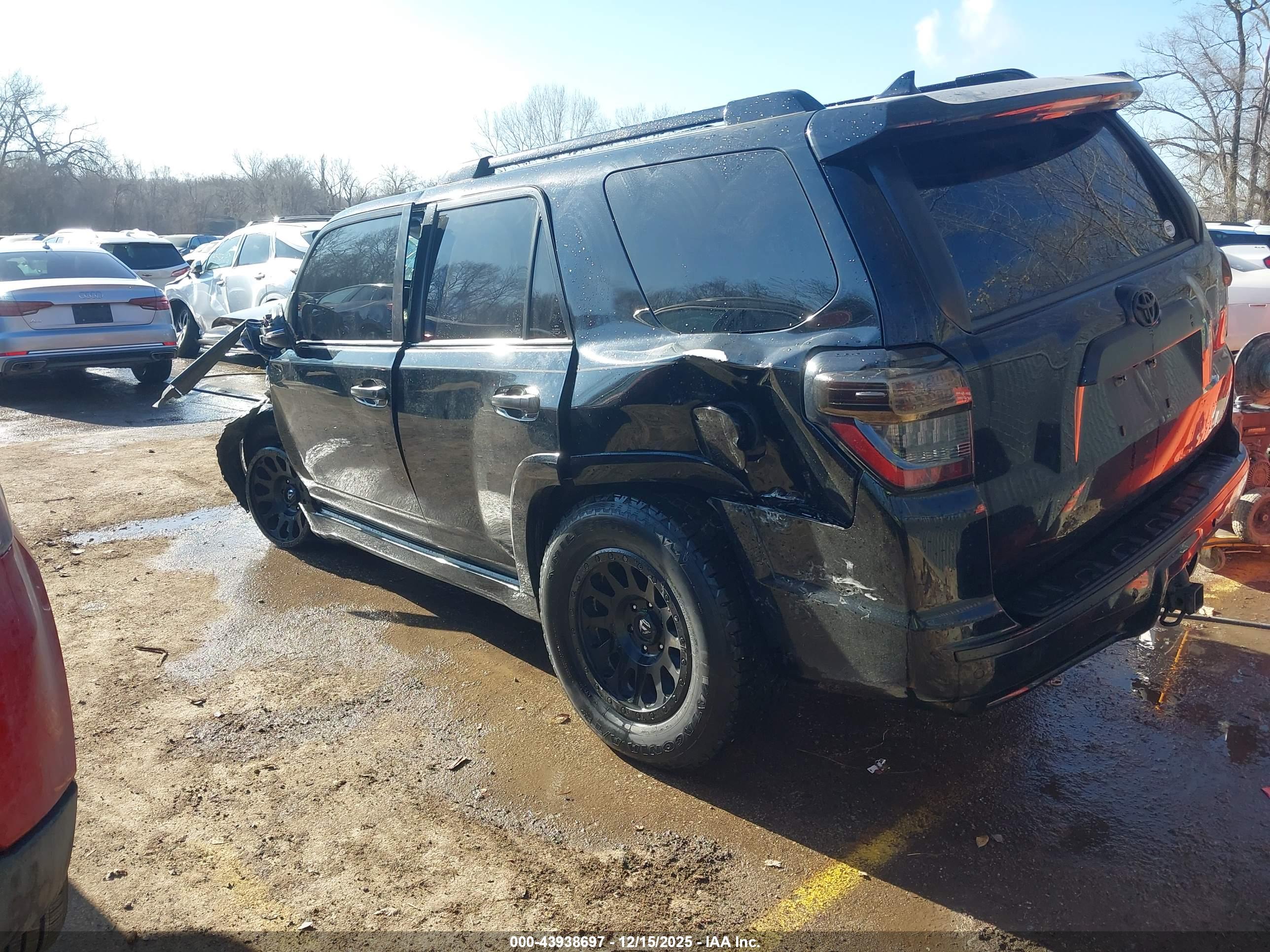 TOYOTA 4RUNNER image 3