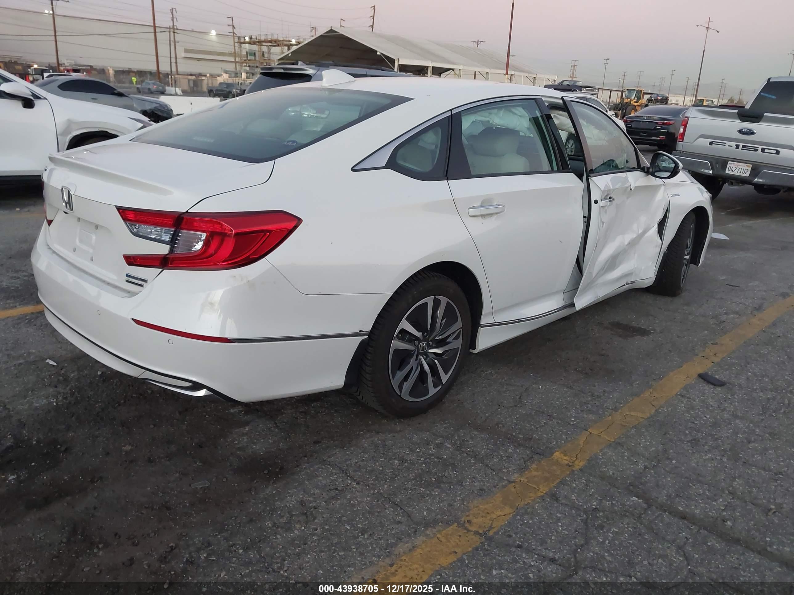 HONDA ACCORD image 4