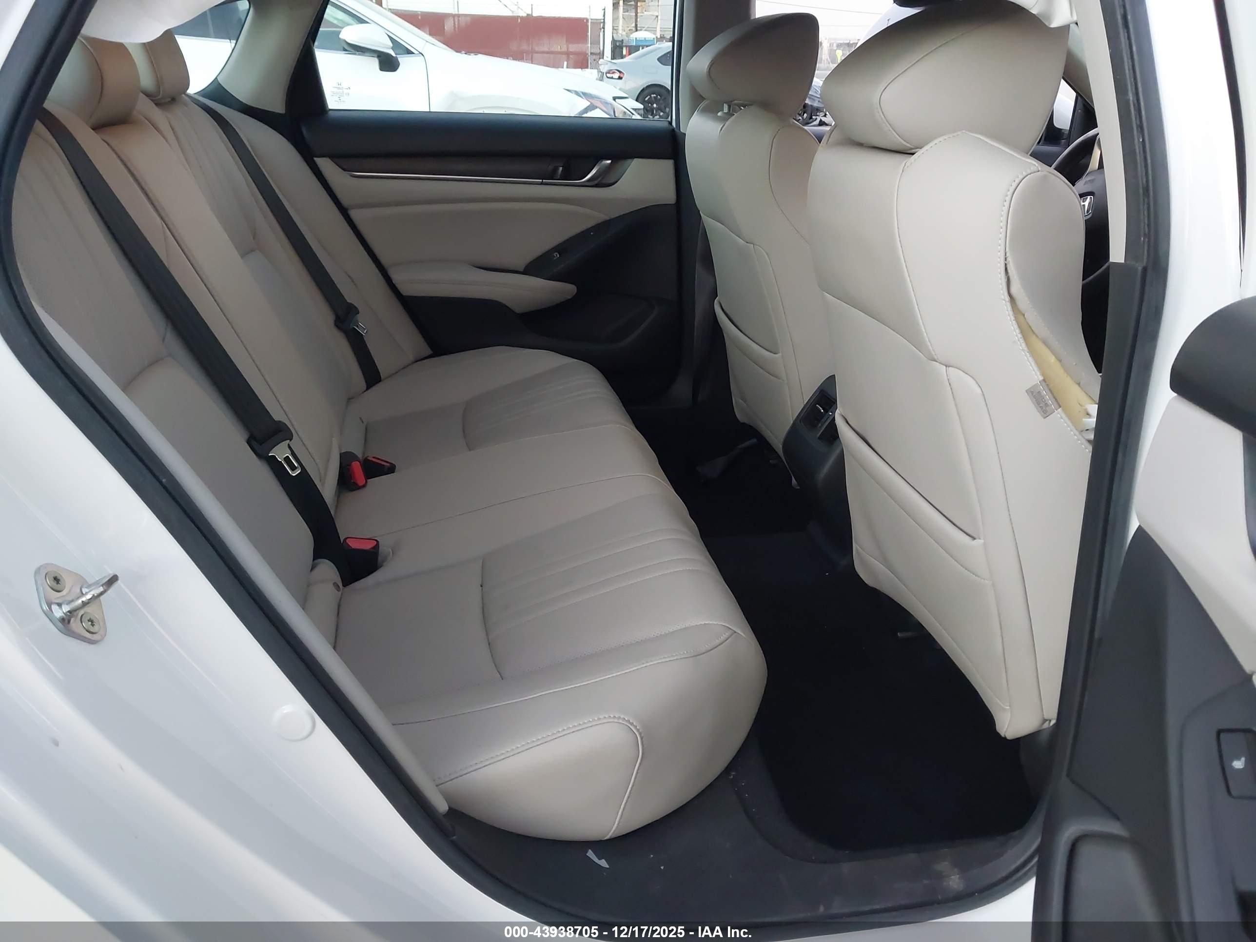 HONDA ACCORD image 8