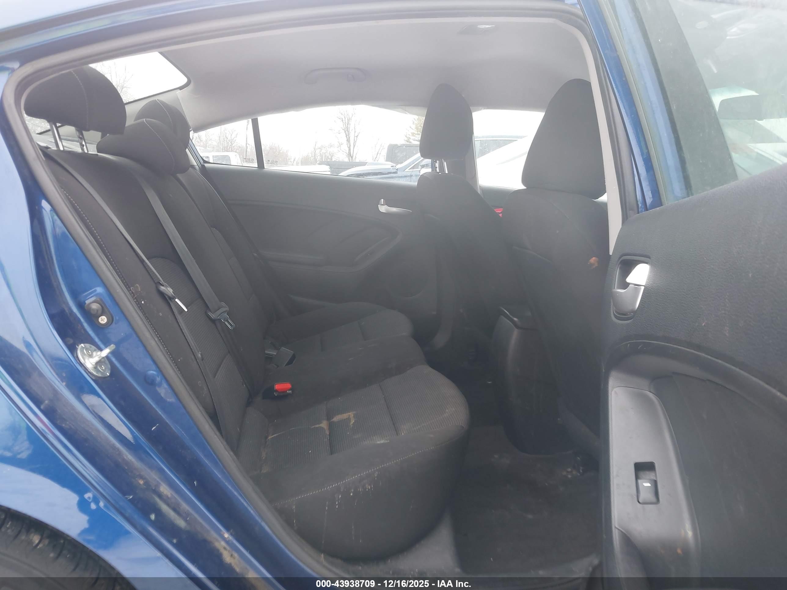 KIA FORTE image 8