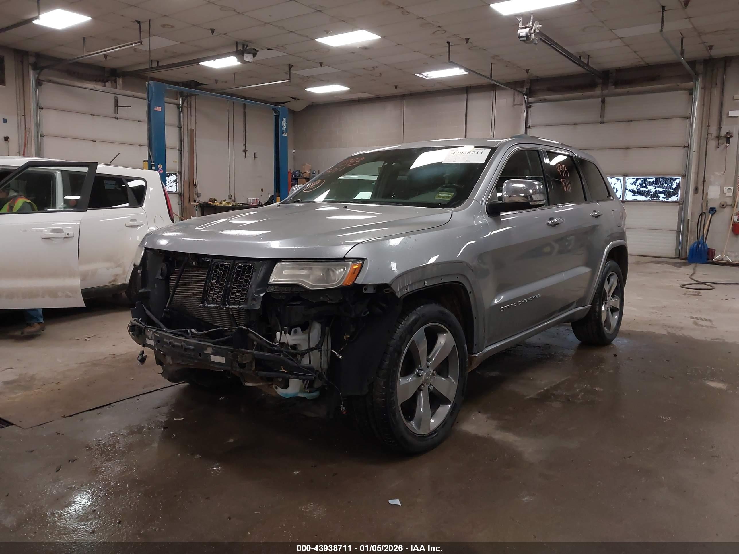 JEEP GRAND image 2