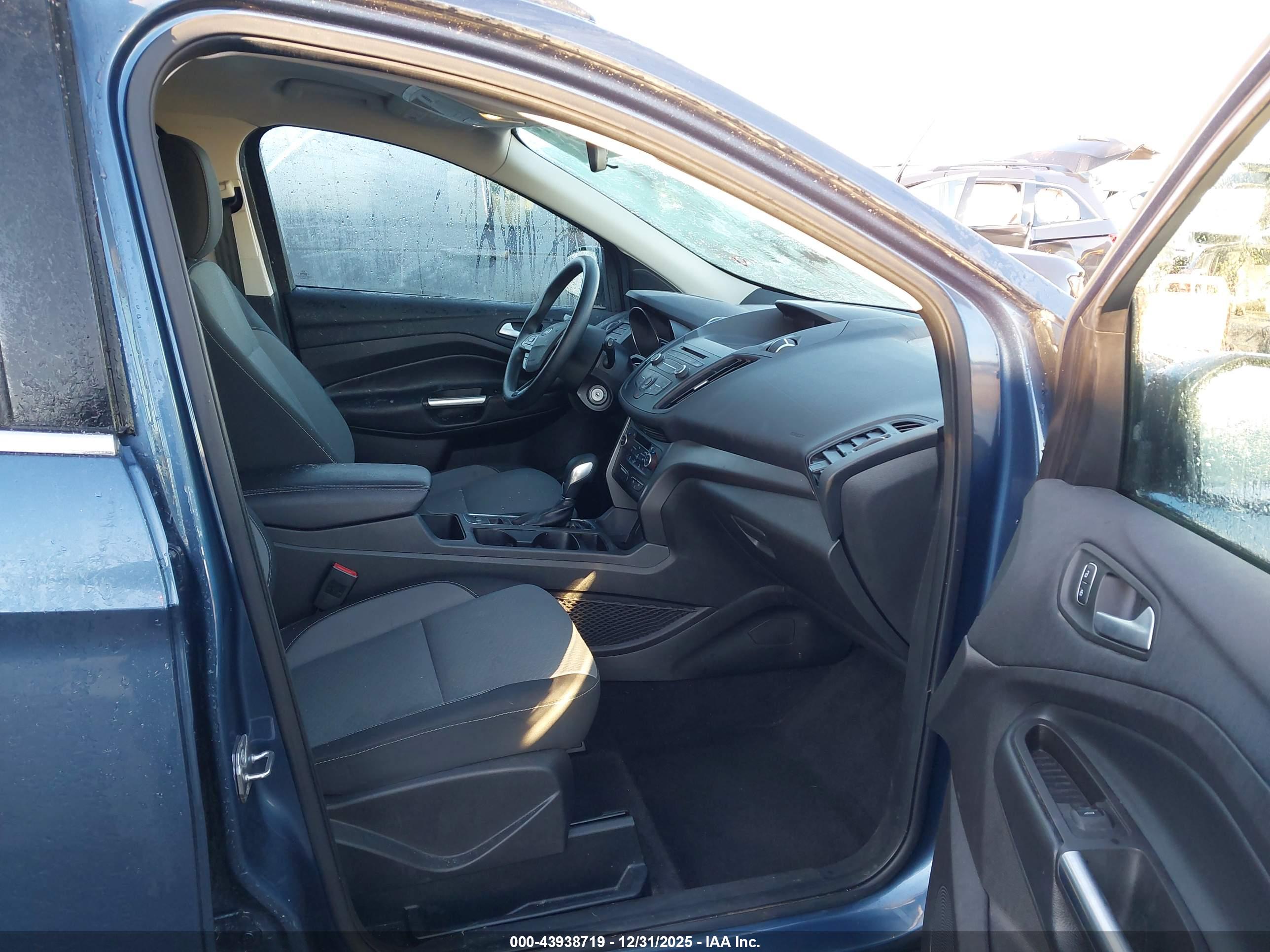 FORD ESCAPE image 5