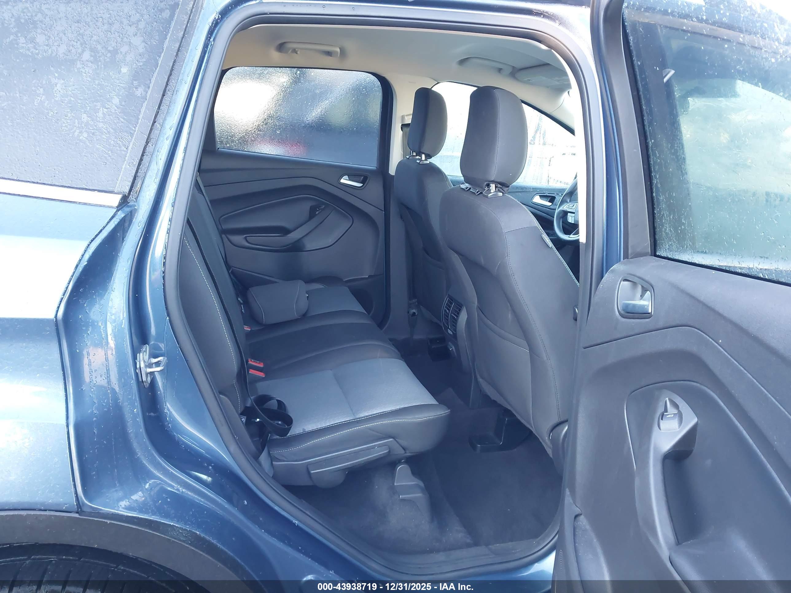 FORD ESCAPE image 8