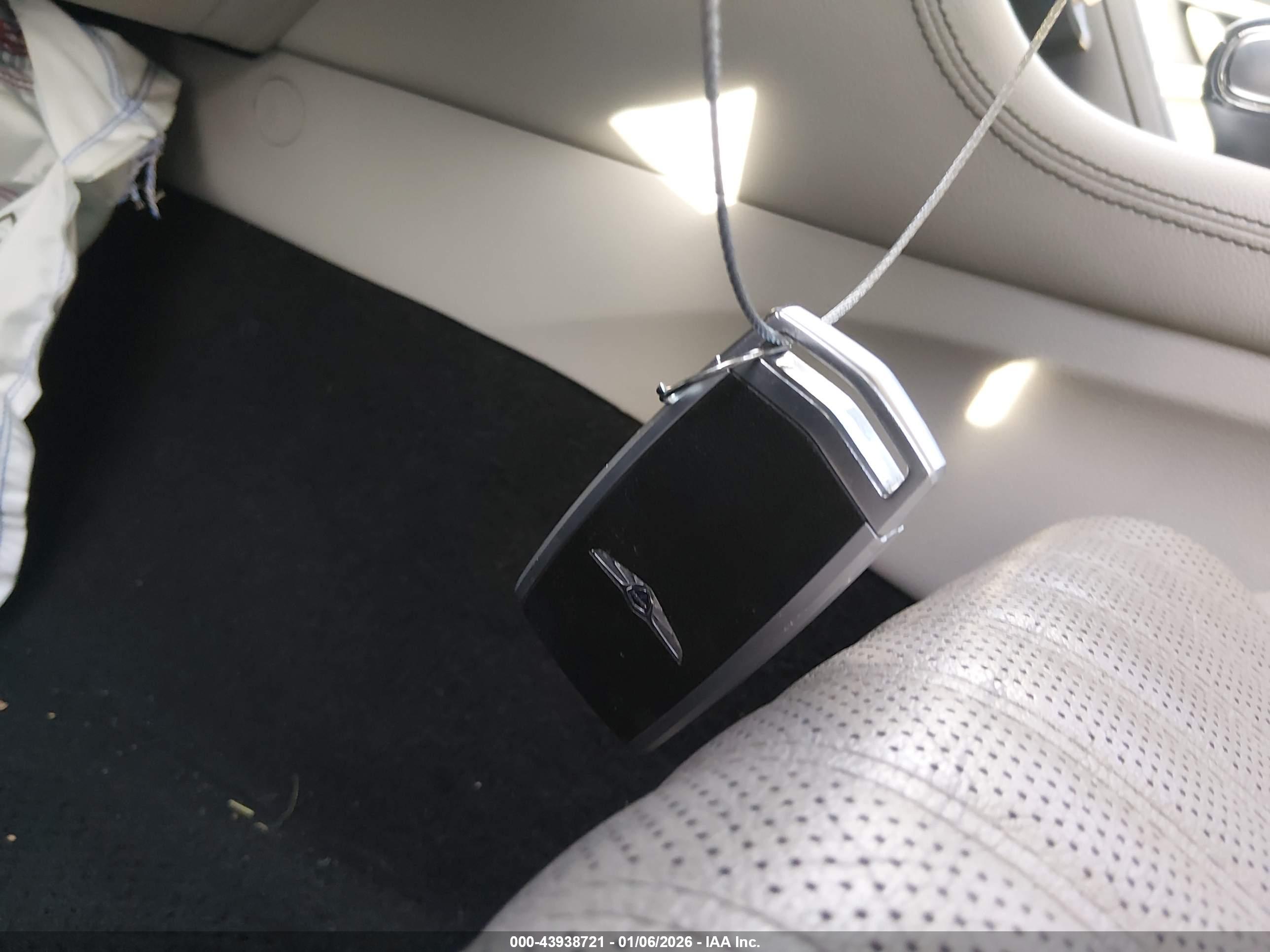 GENESIS G70 image 11