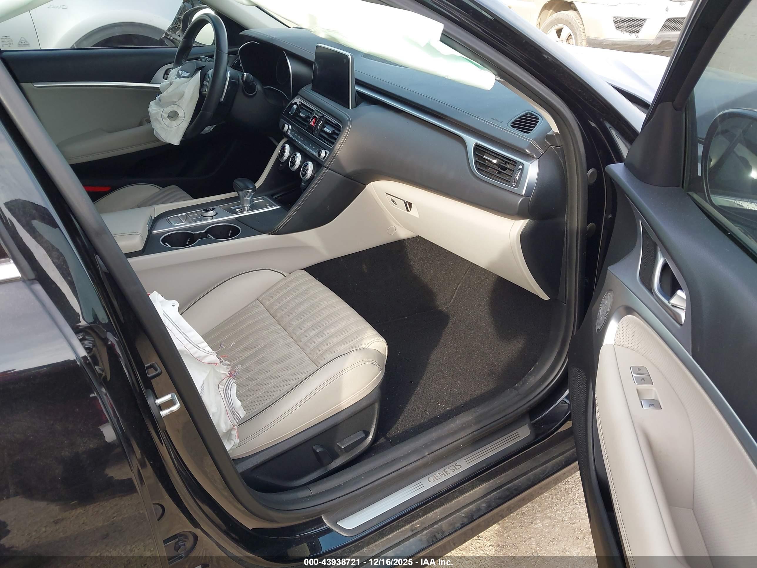 GENESIS G70 image 5