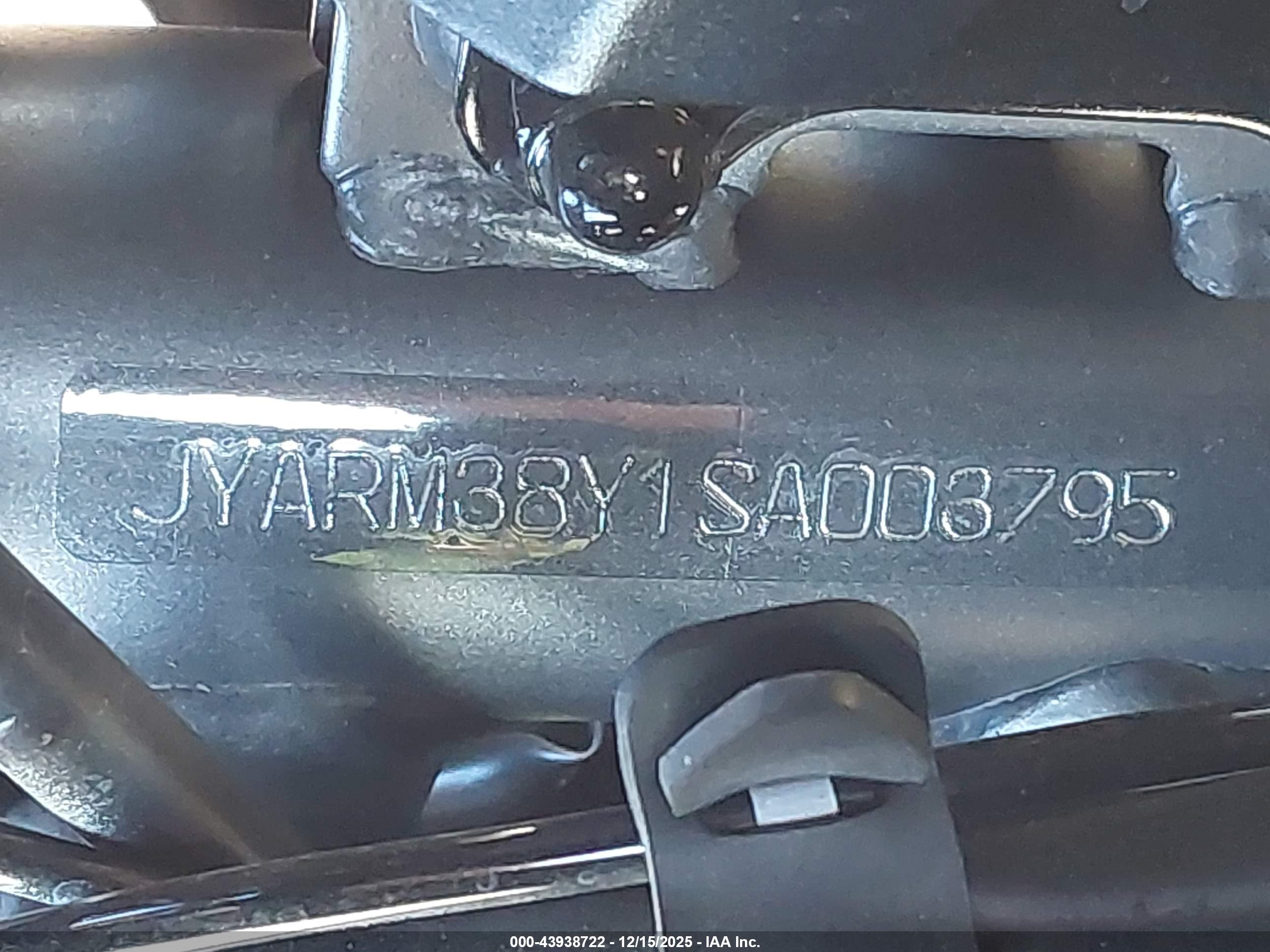 YAMAHA YZFR7 image 10