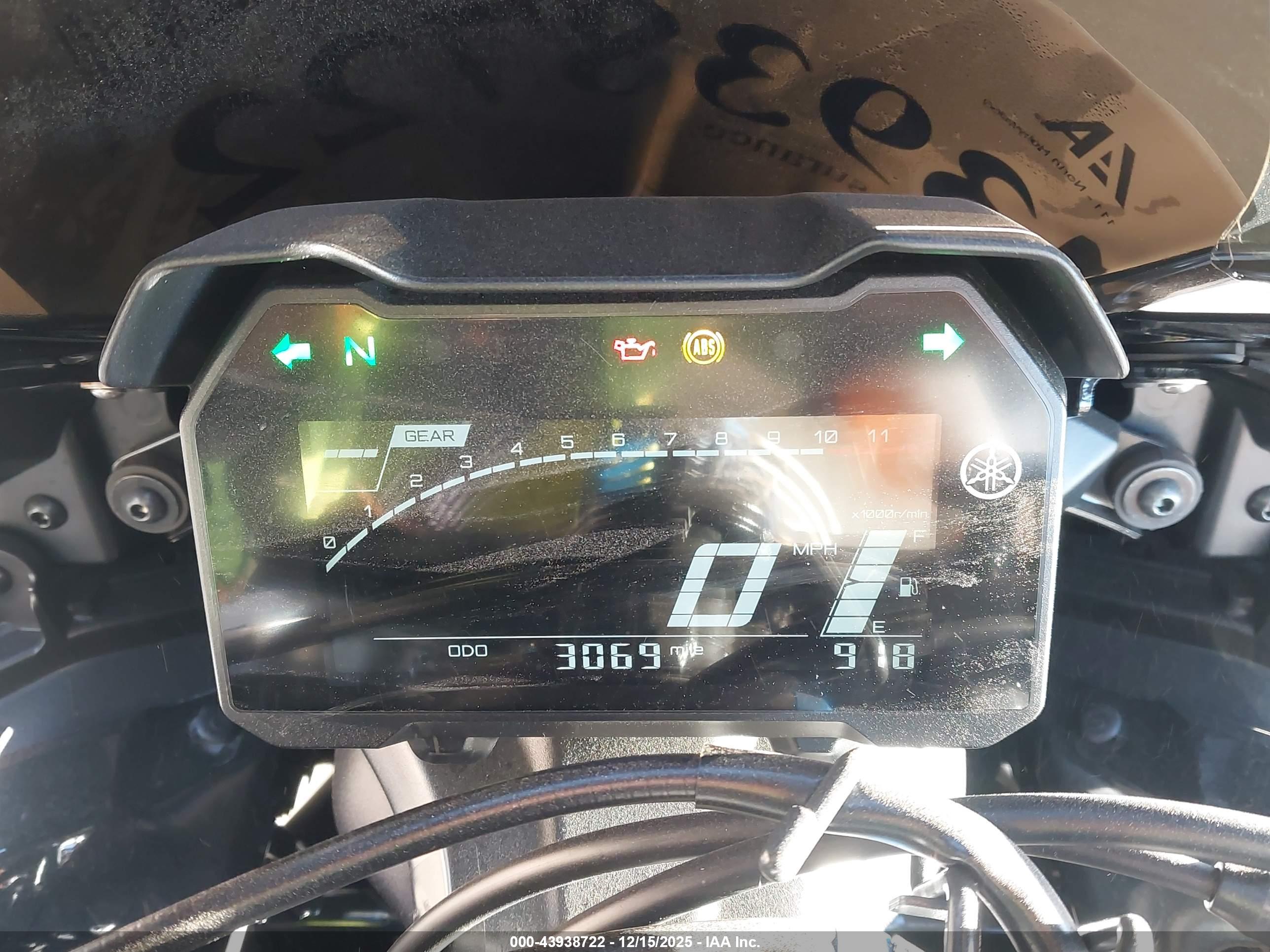 YAMAHA YZFR7 image 7