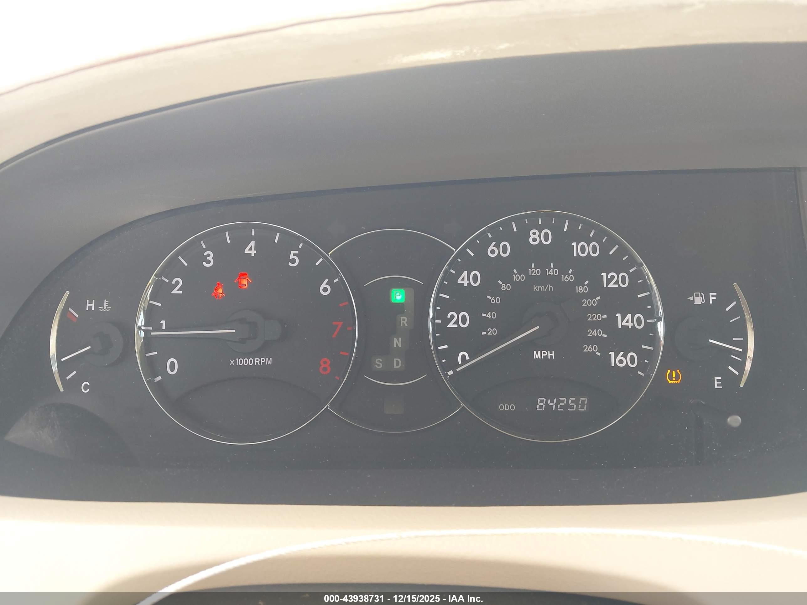 TOYOTA AVALON image 7