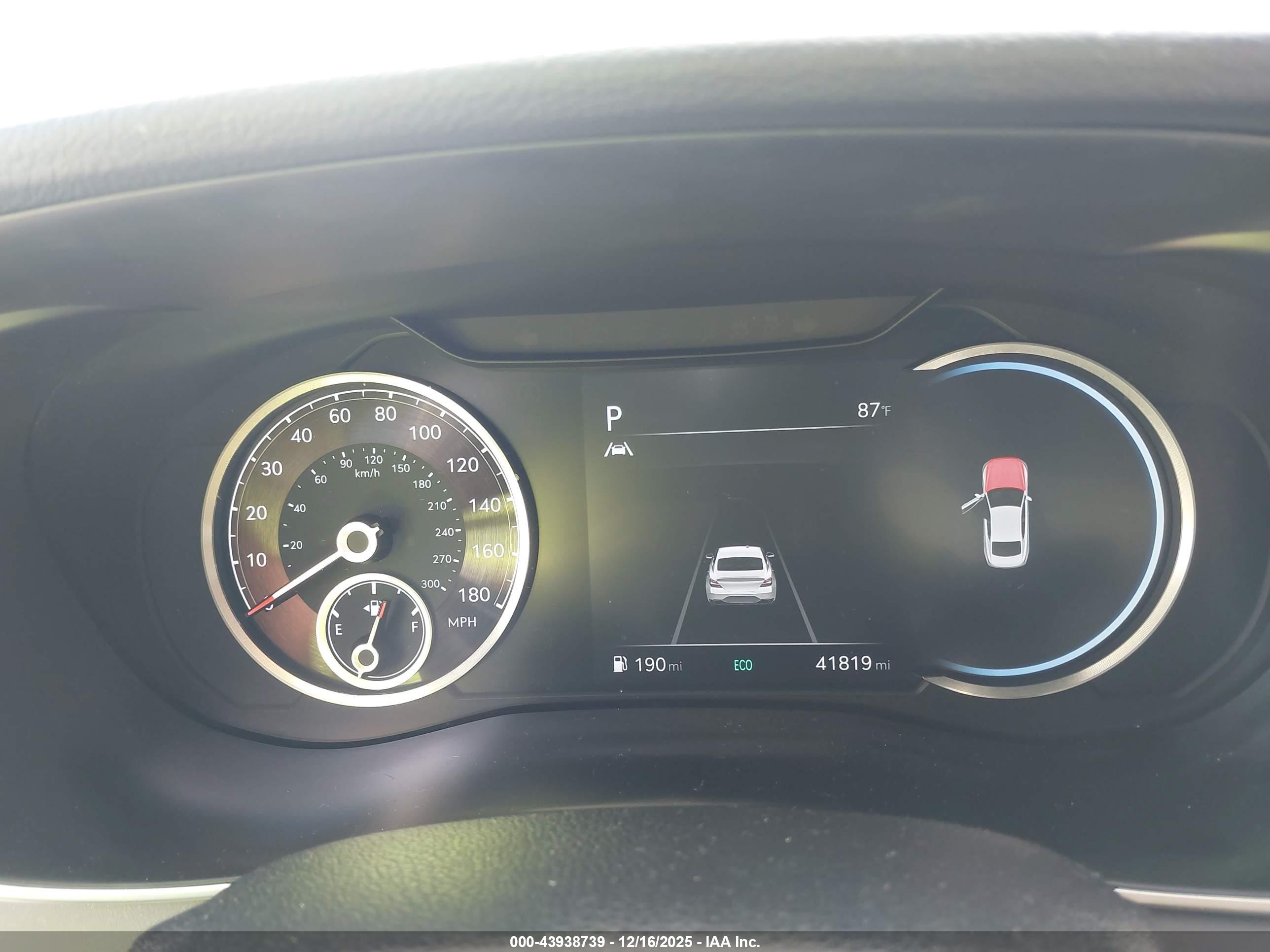 GENESIS G70 image 7