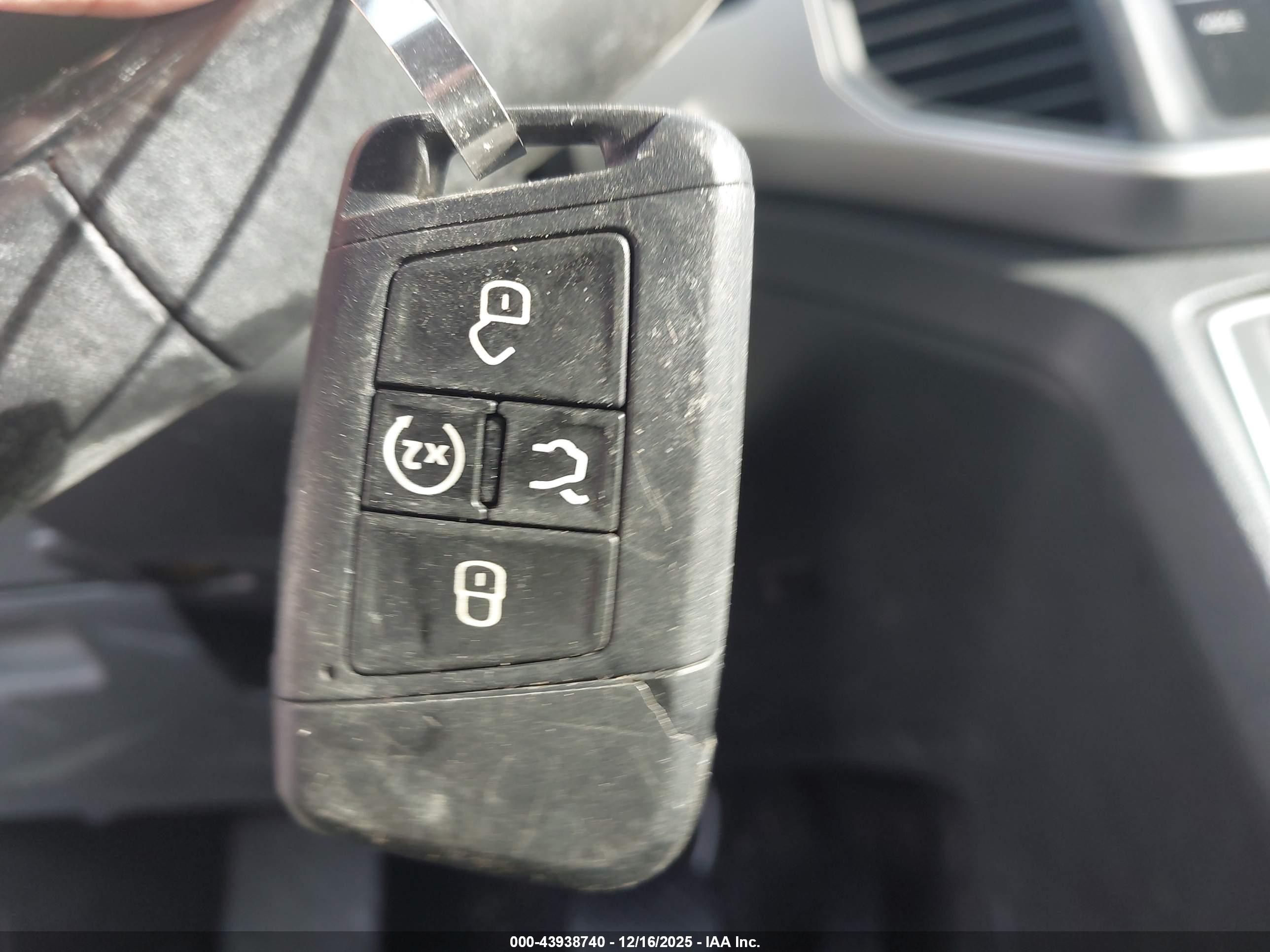 VOLKSWAGEN ATLAS image 11