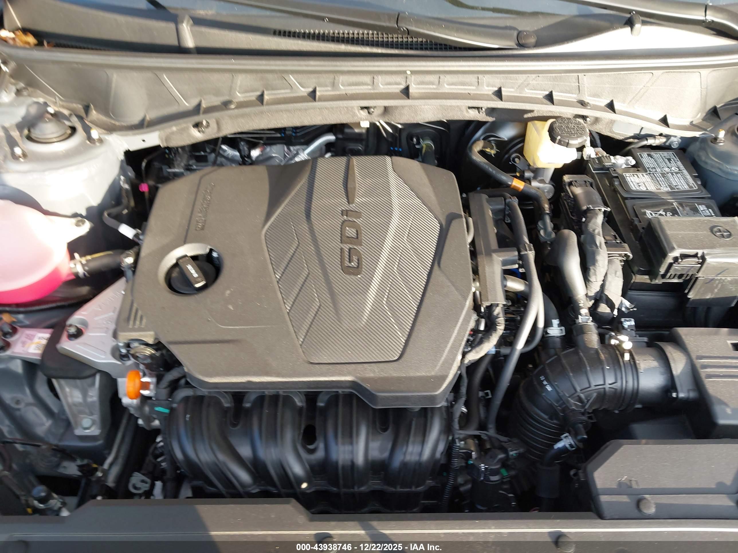 HYUNDAI TUCSON image 10