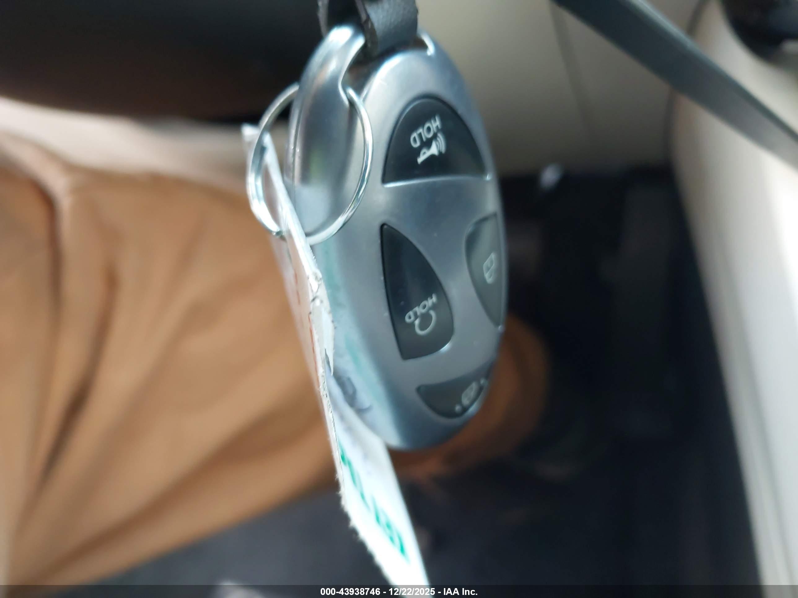 HYUNDAI TUCSON image 11