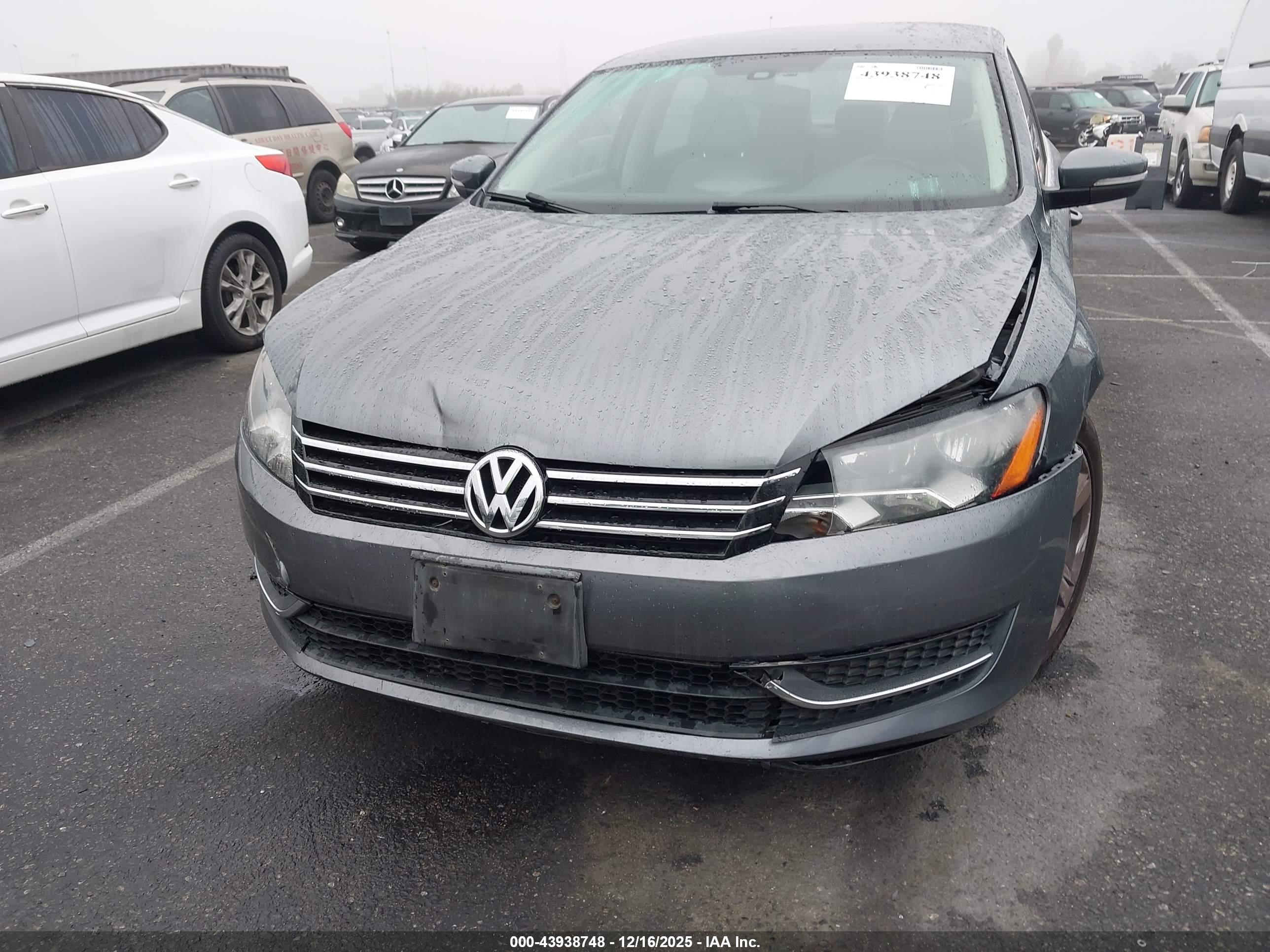 VOLKSWAGEN PASSAT image 6