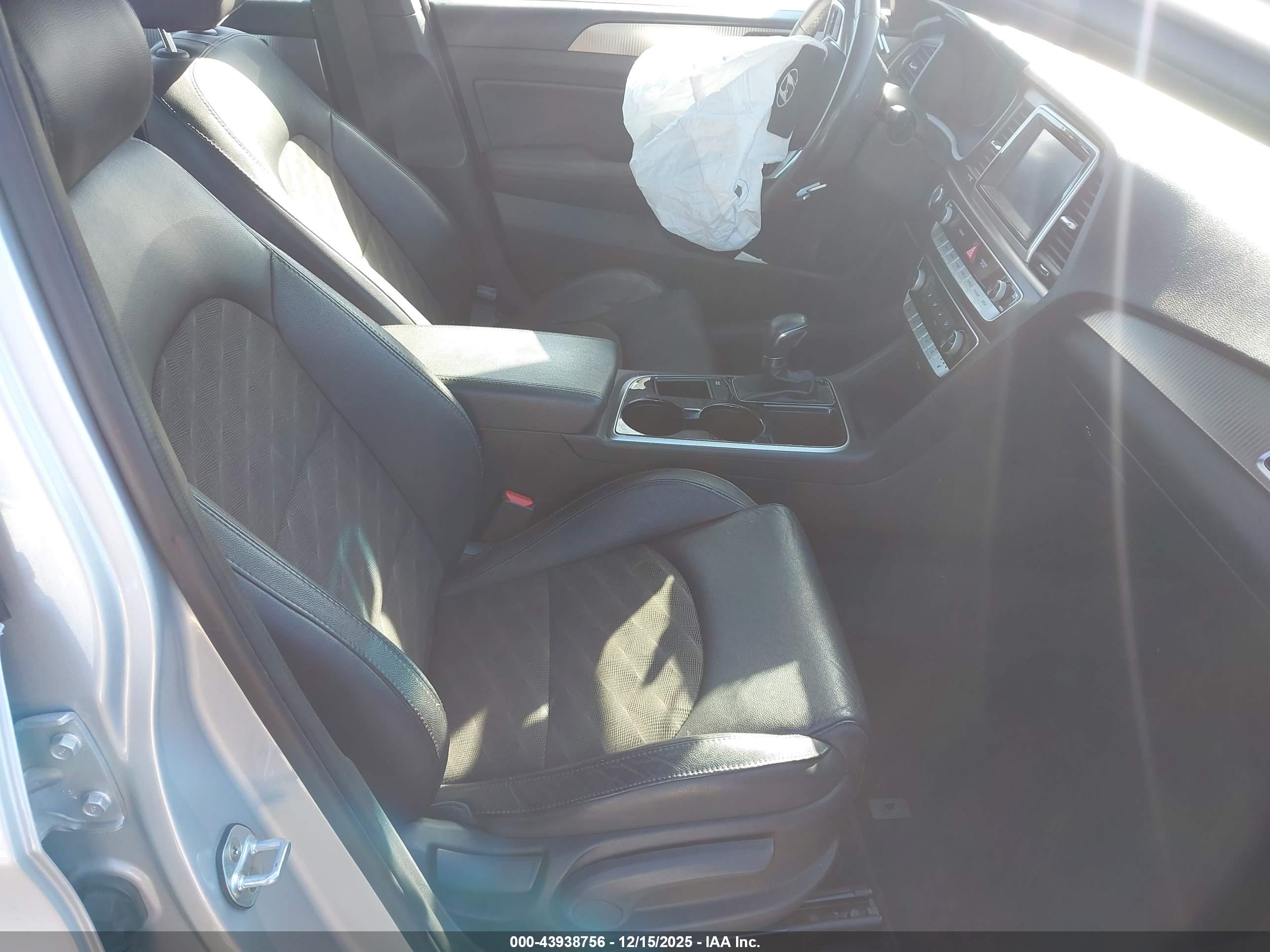 HYUNDAI SONATA image 5