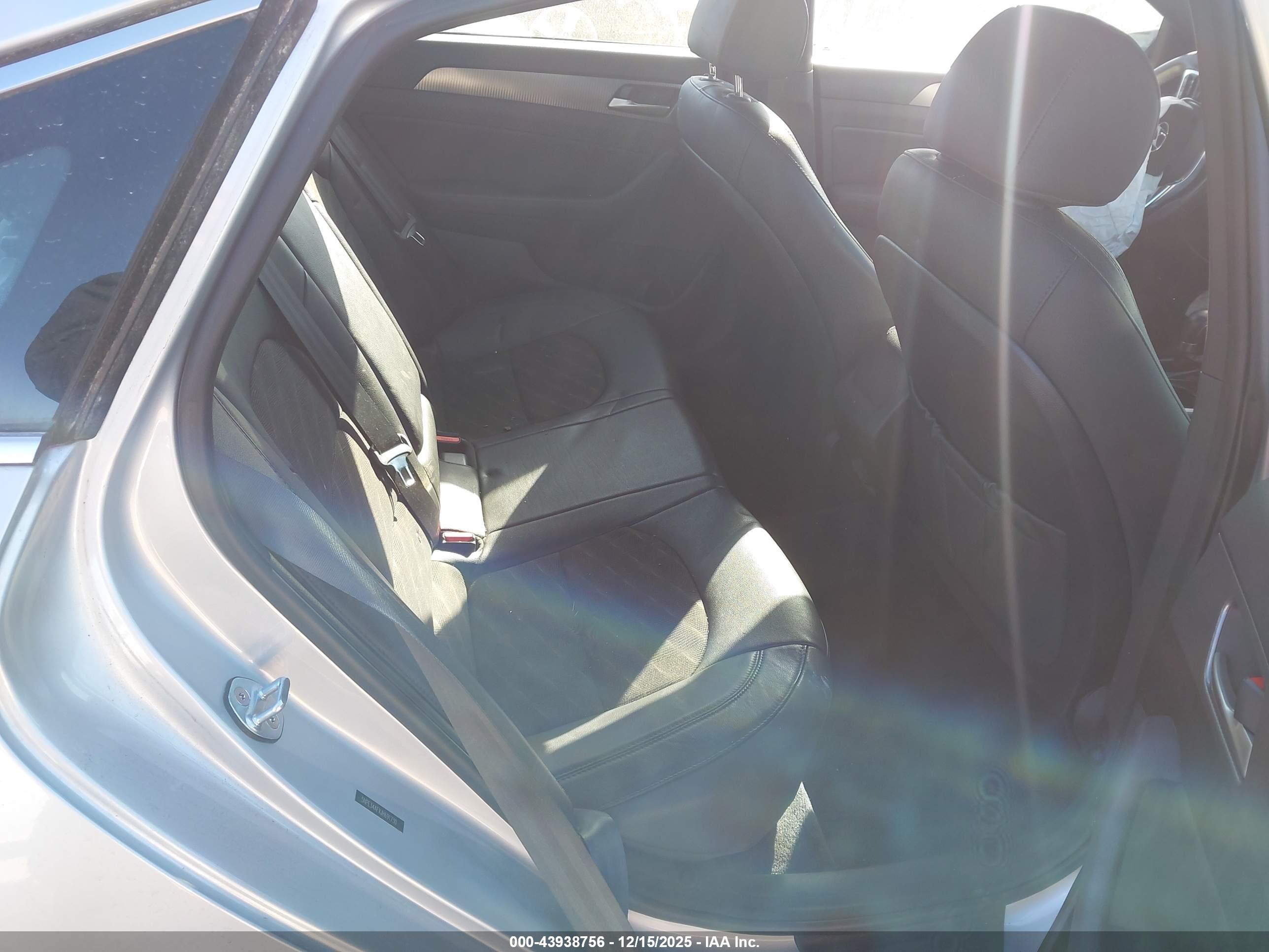 HYUNDAI SONATA image 8