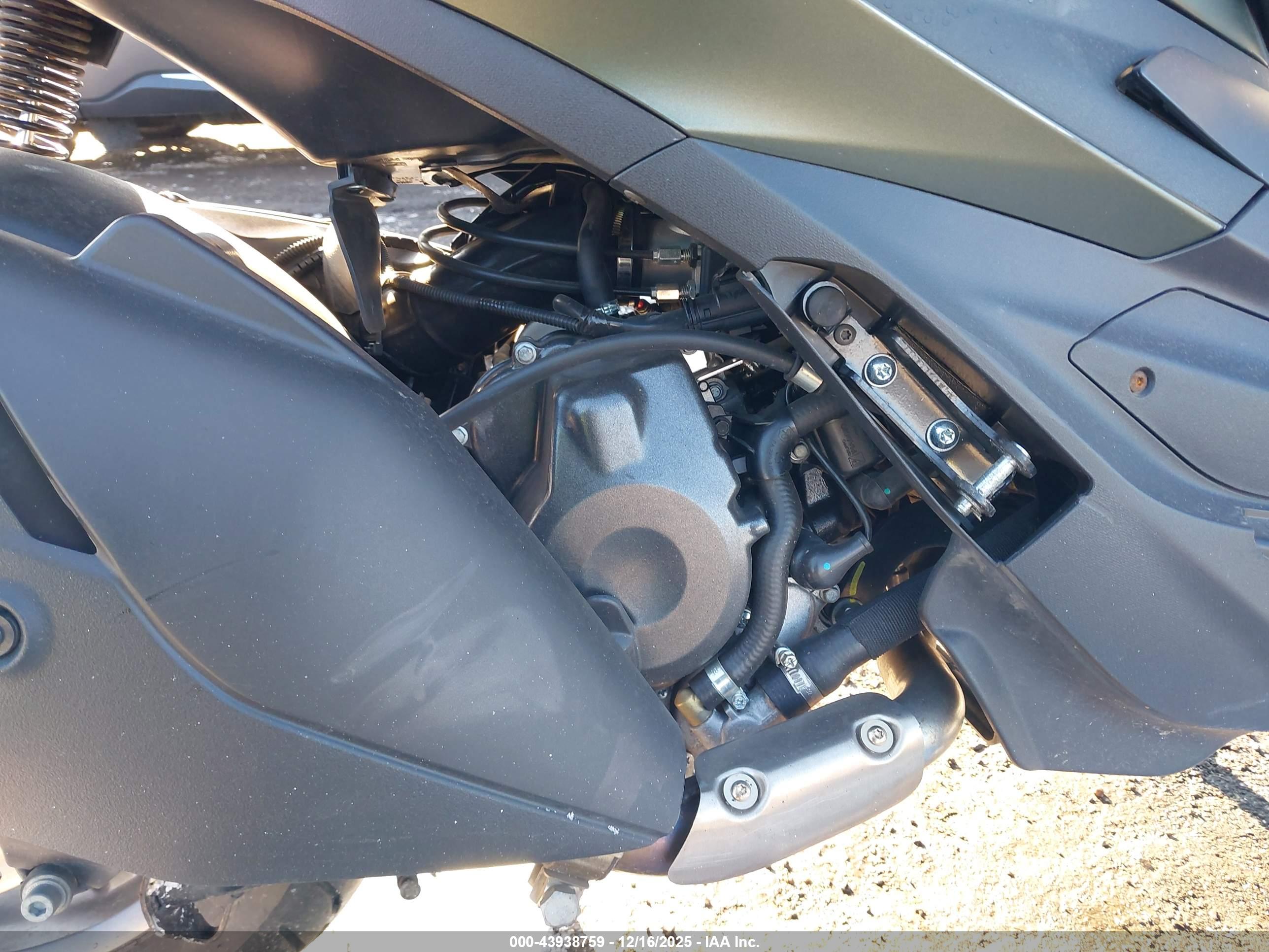 PIAGGIO BV image 8