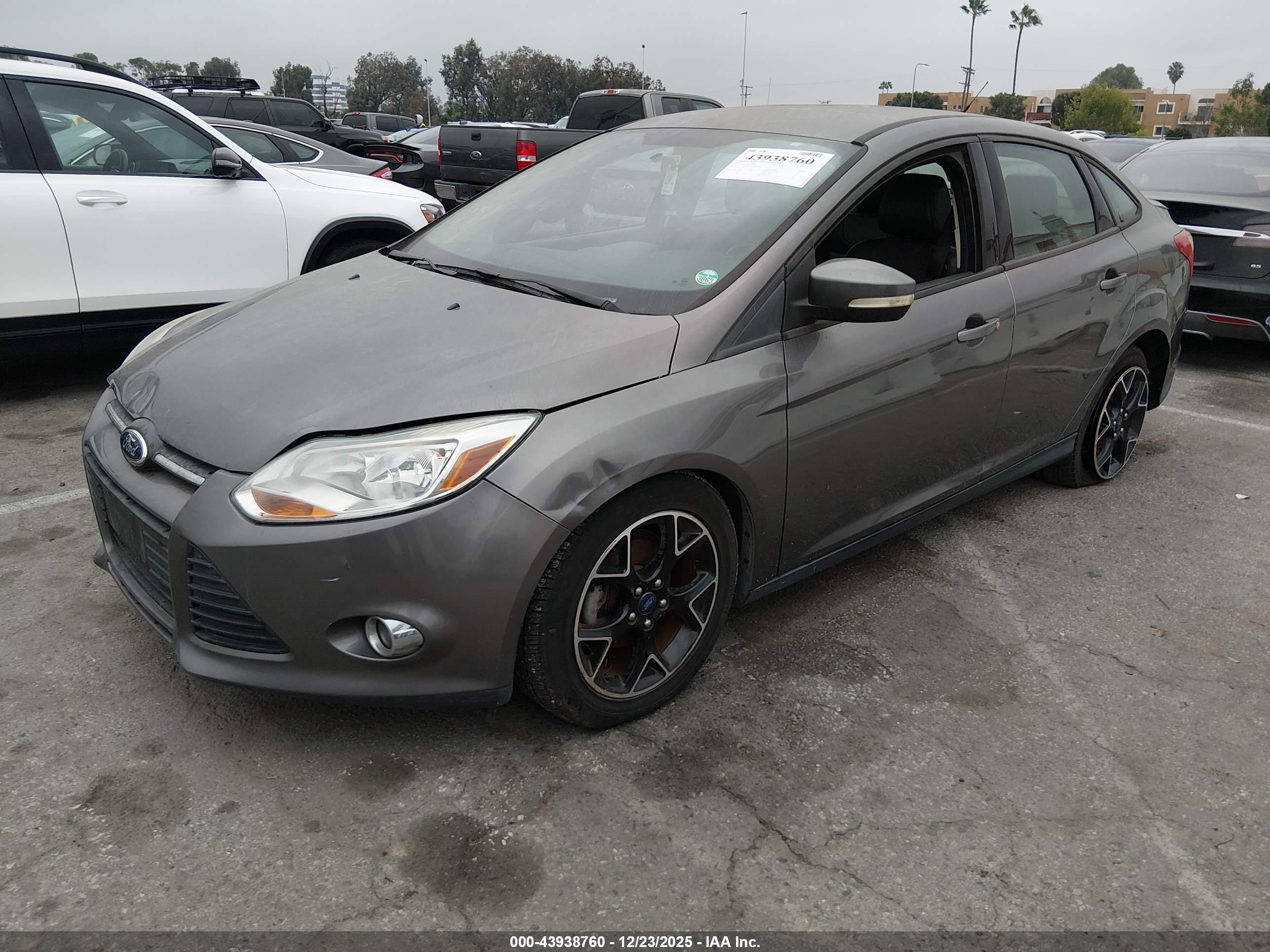 FORD FOCUS image 2