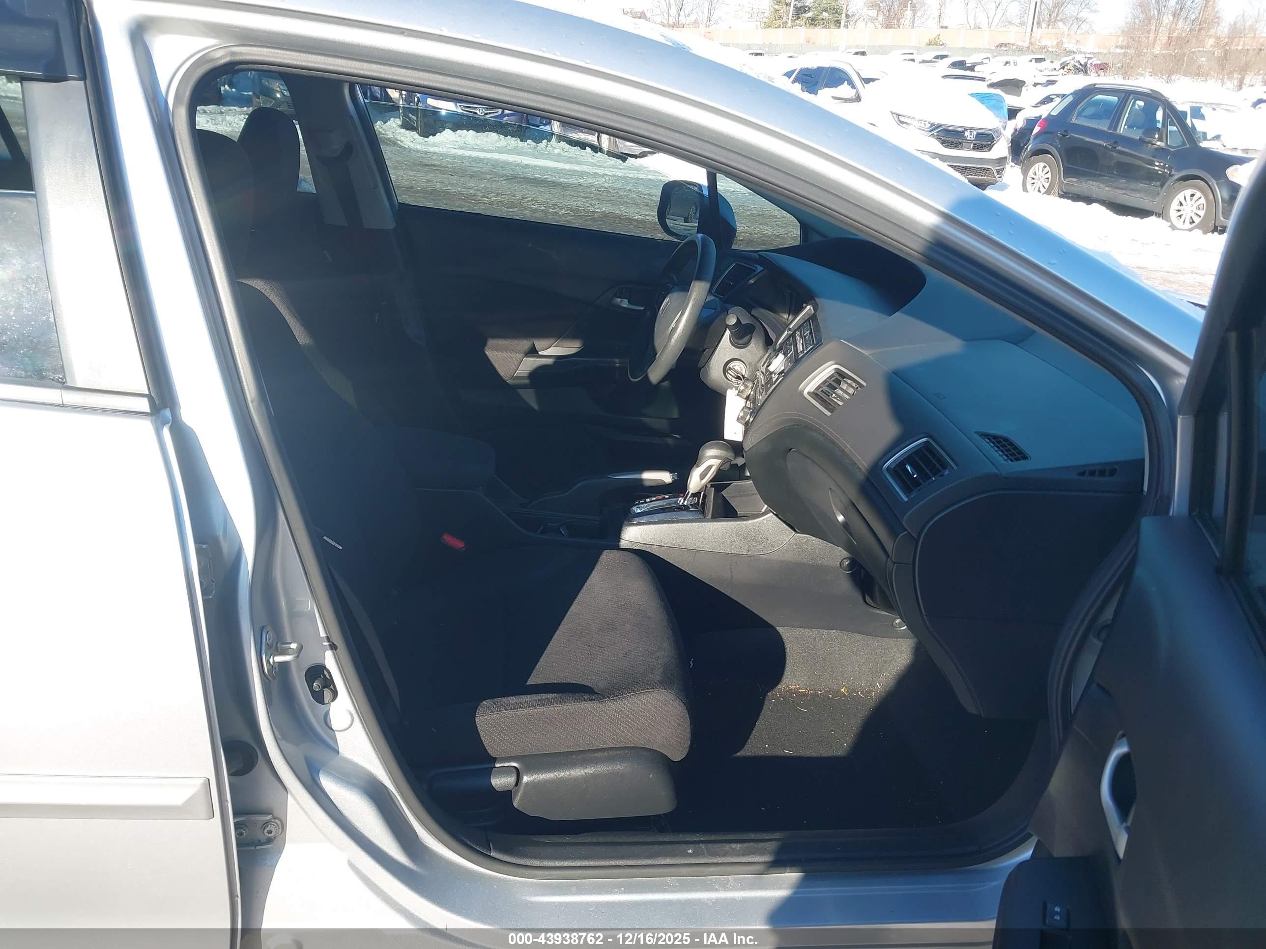 HONDA CIVIC image 5