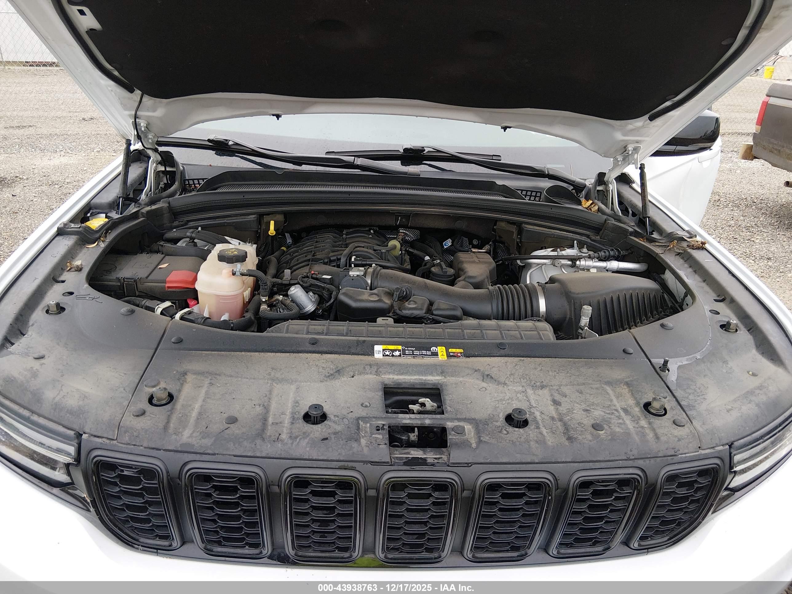 JEEP GRAND image 10