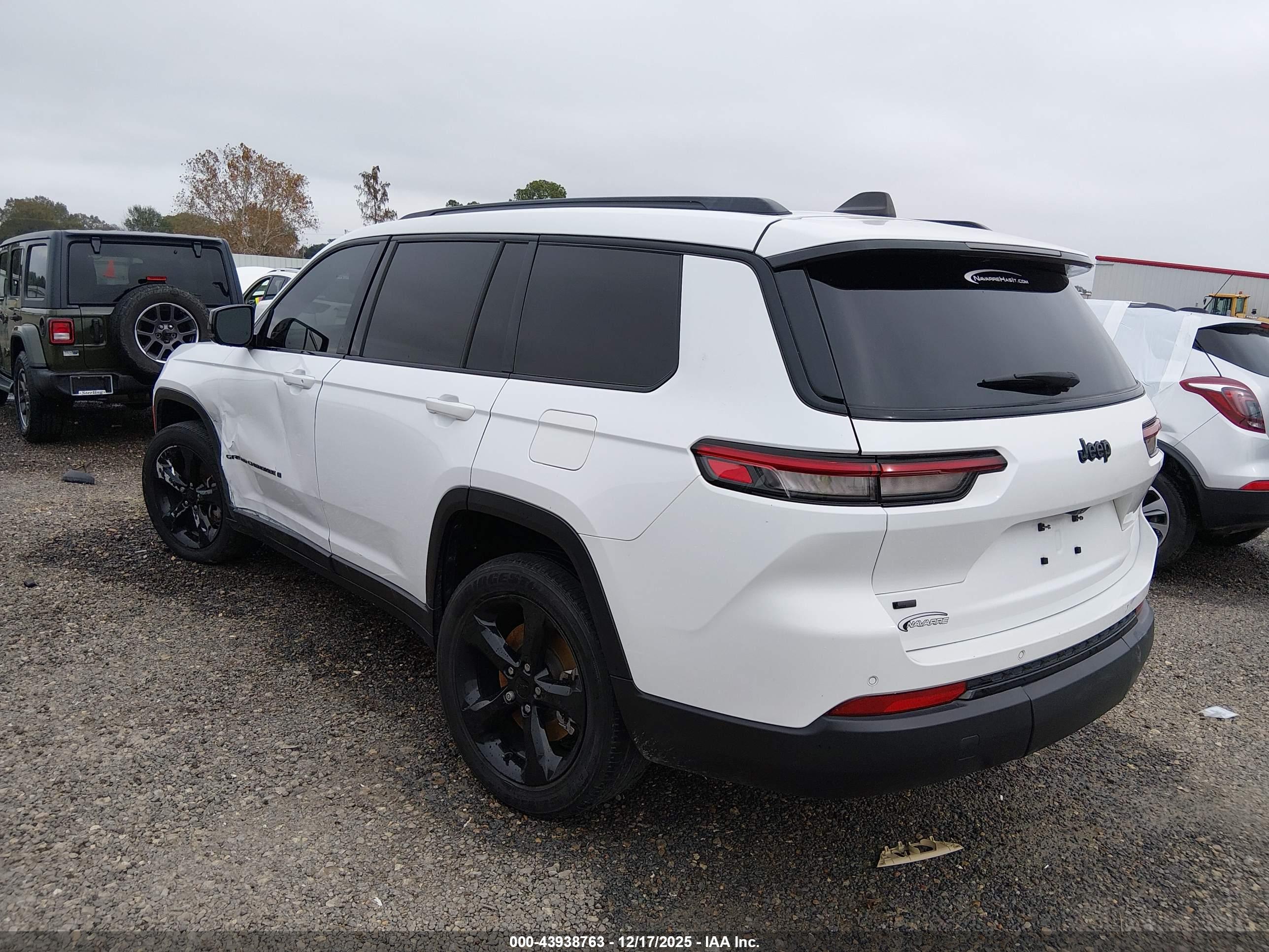 JEEP GRAND image 3