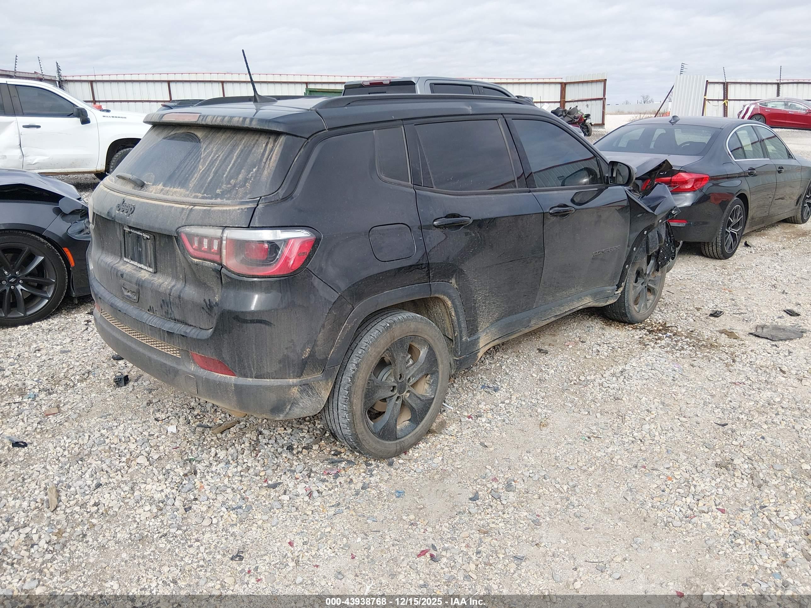 JEEP COMPASS image 4