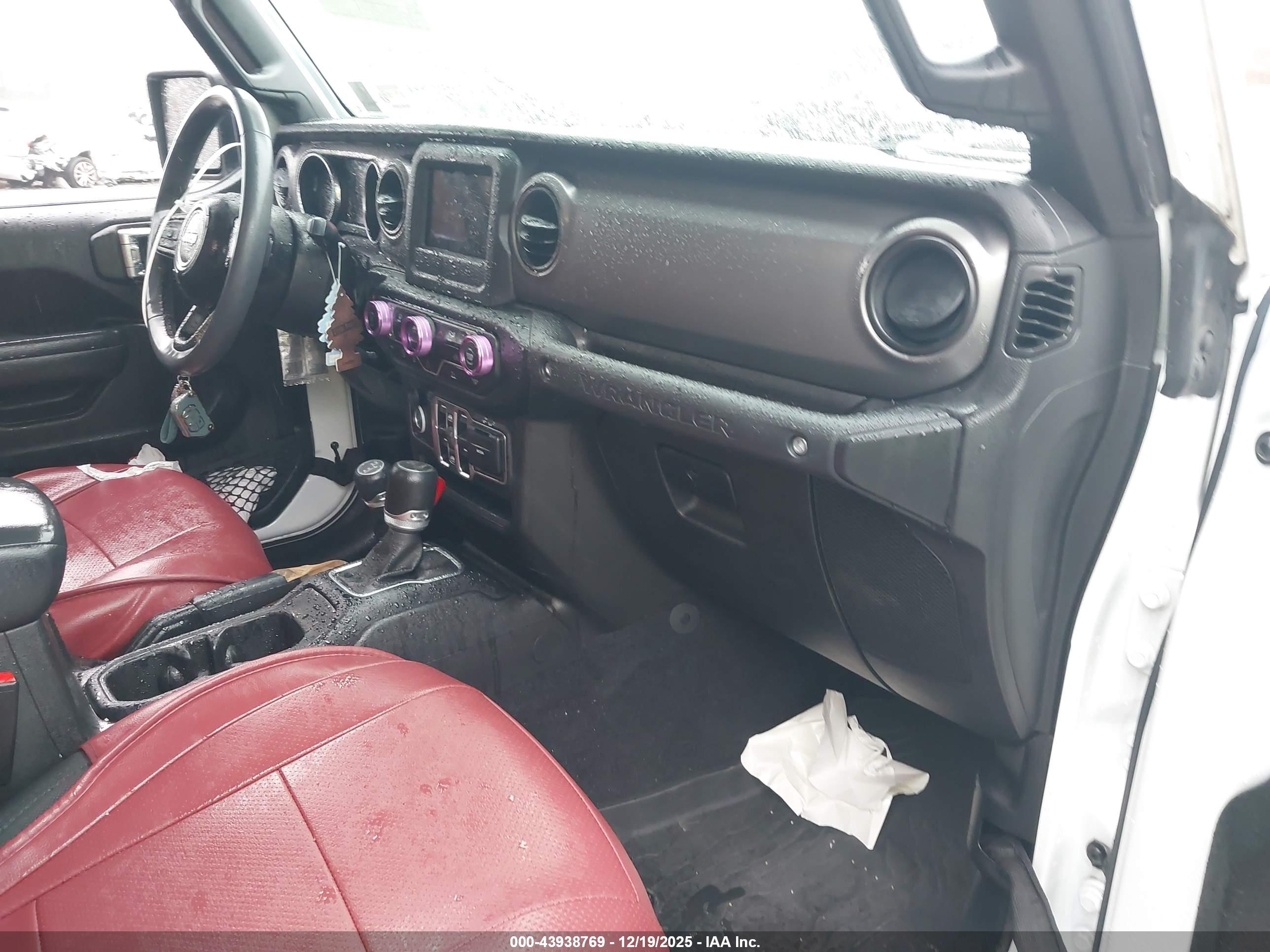 JEEP WRANGLER image 5