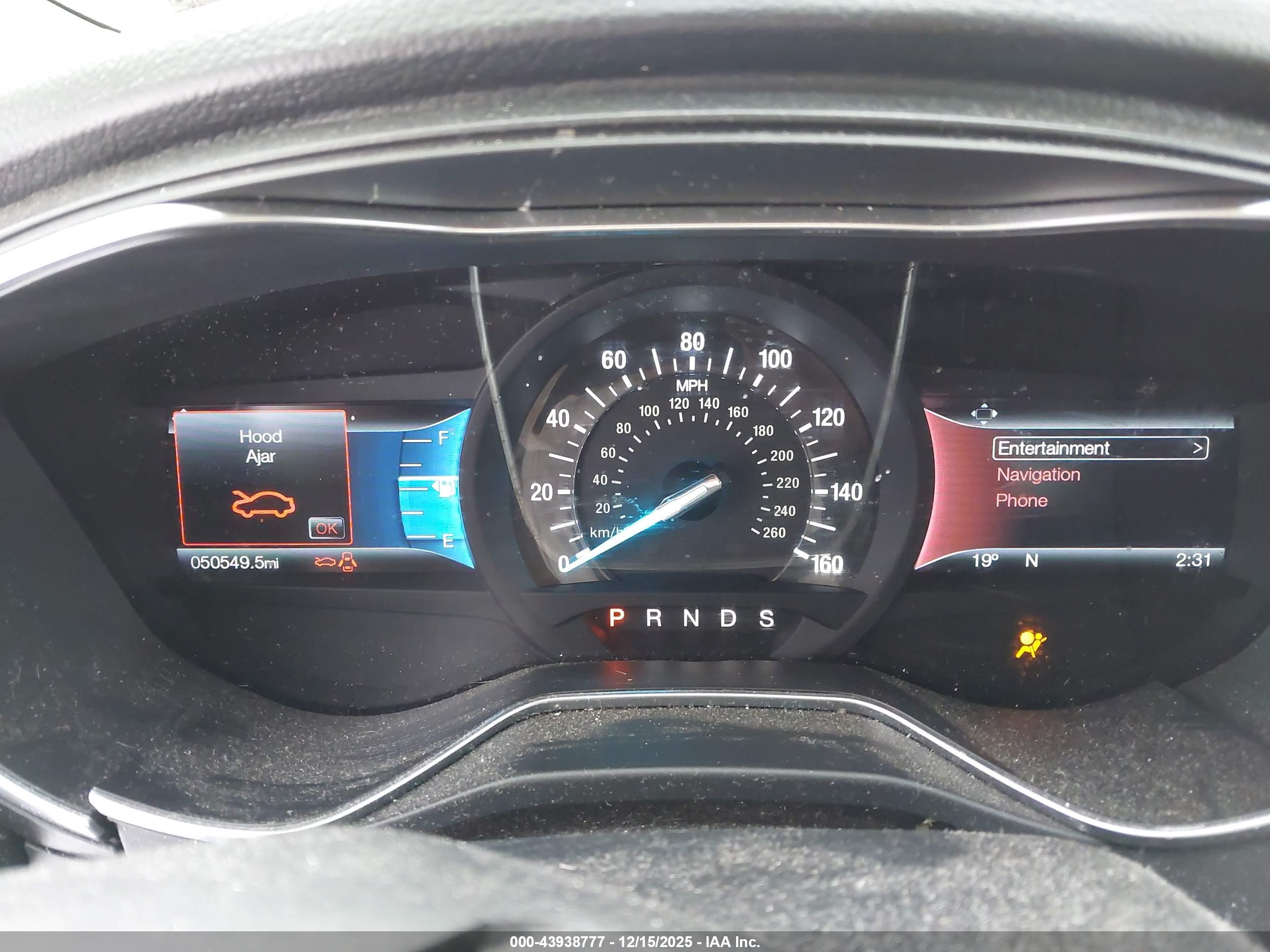FORD FUSION image 7