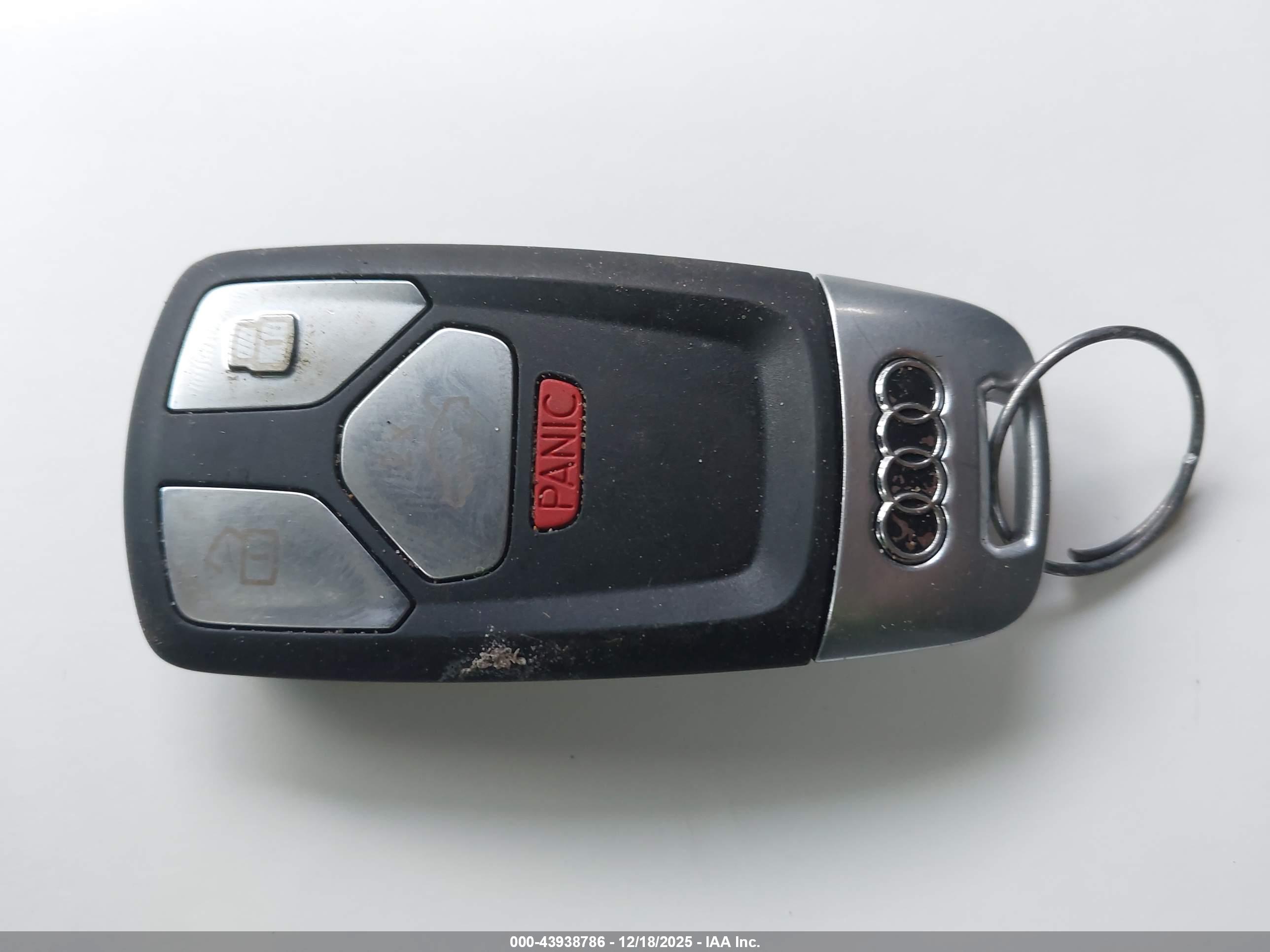 AUDI A4 image 11