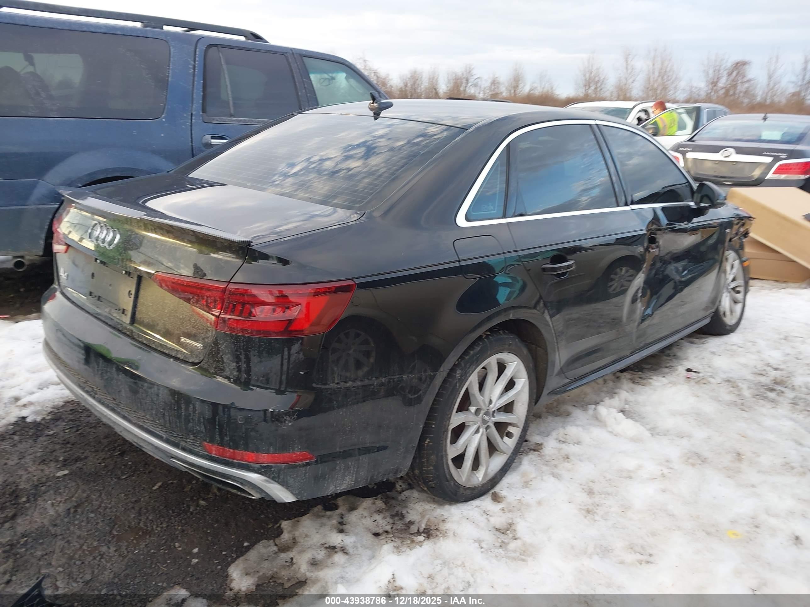 AUDI A4 image 4
