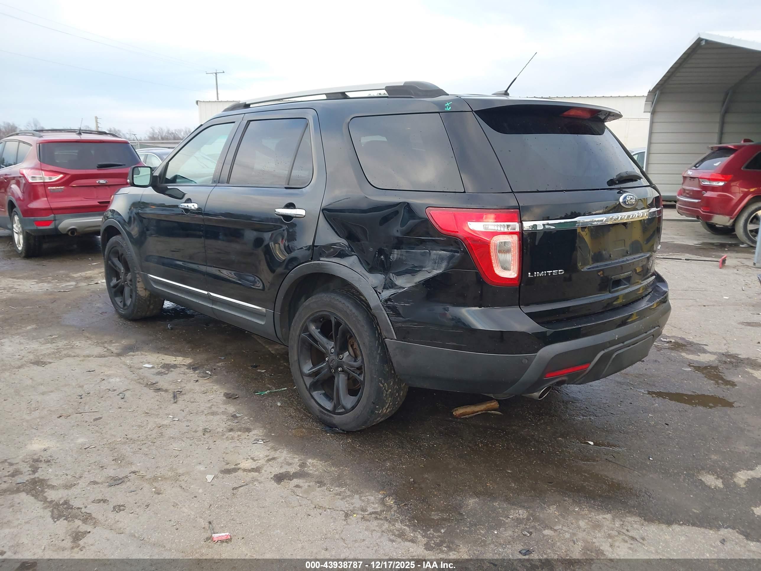 FORD EXPLORER image 3