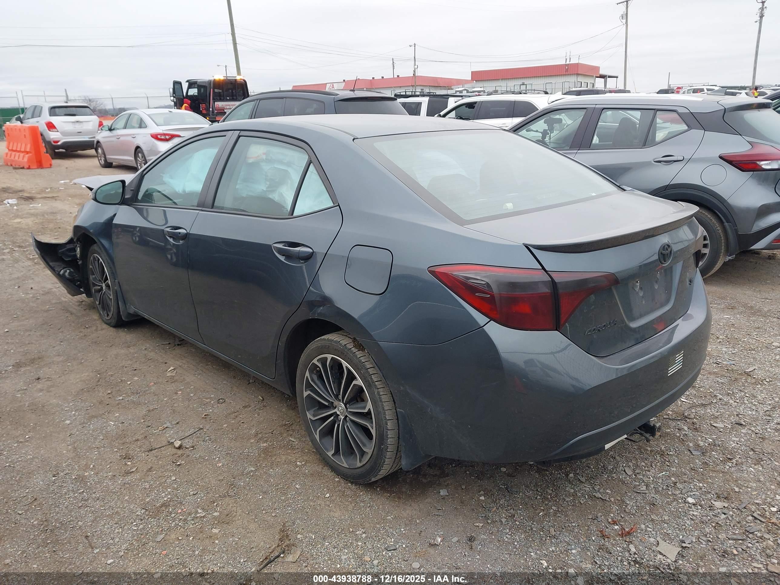 TOYOTA COROLLA image 3