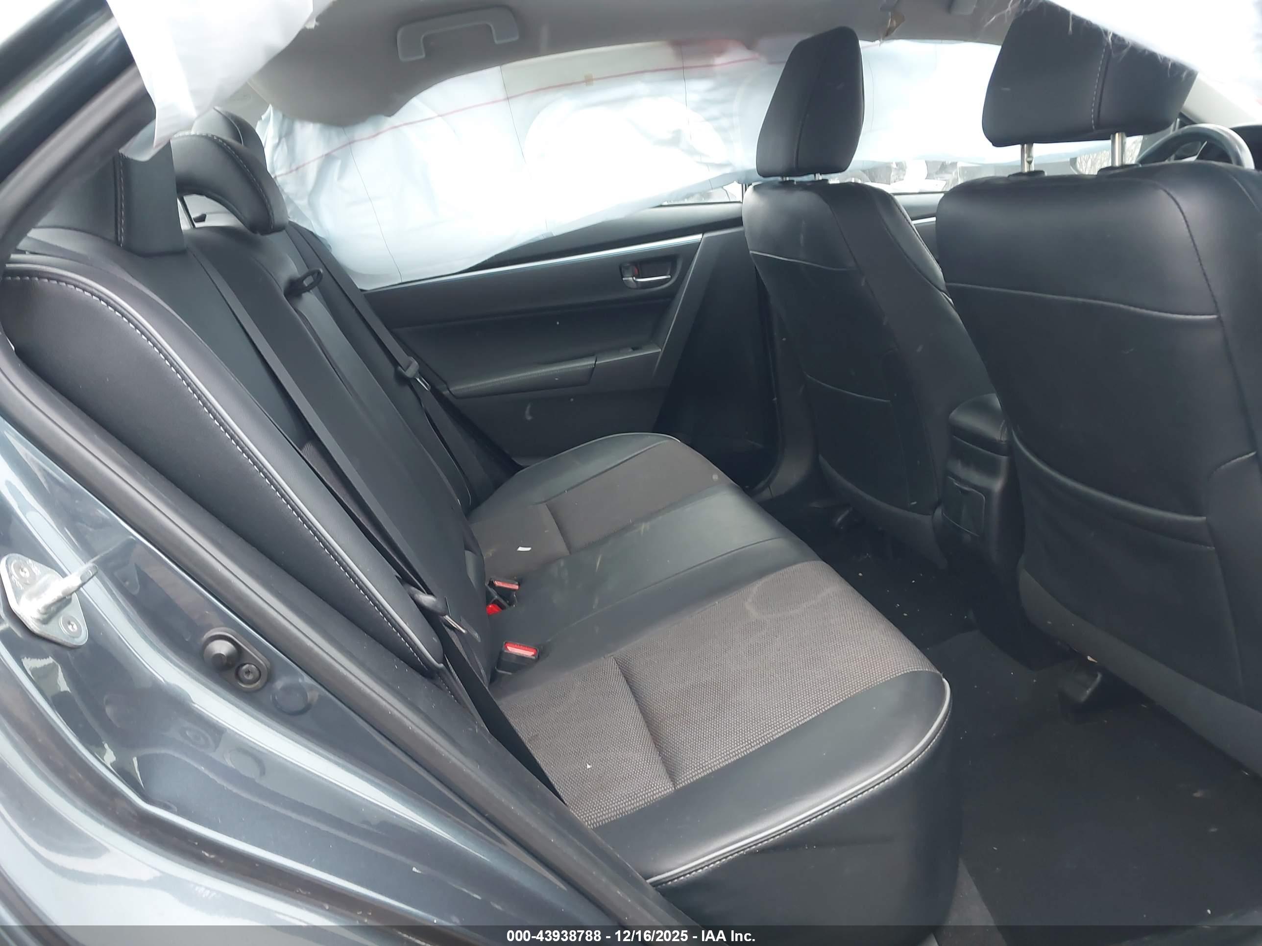 TOYOTA COROLLA image 8