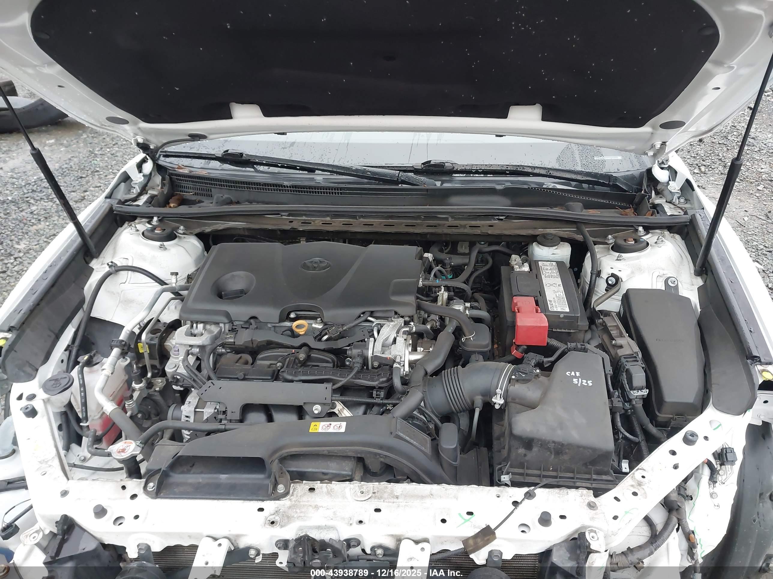 TOYOTA CAMRY image 10