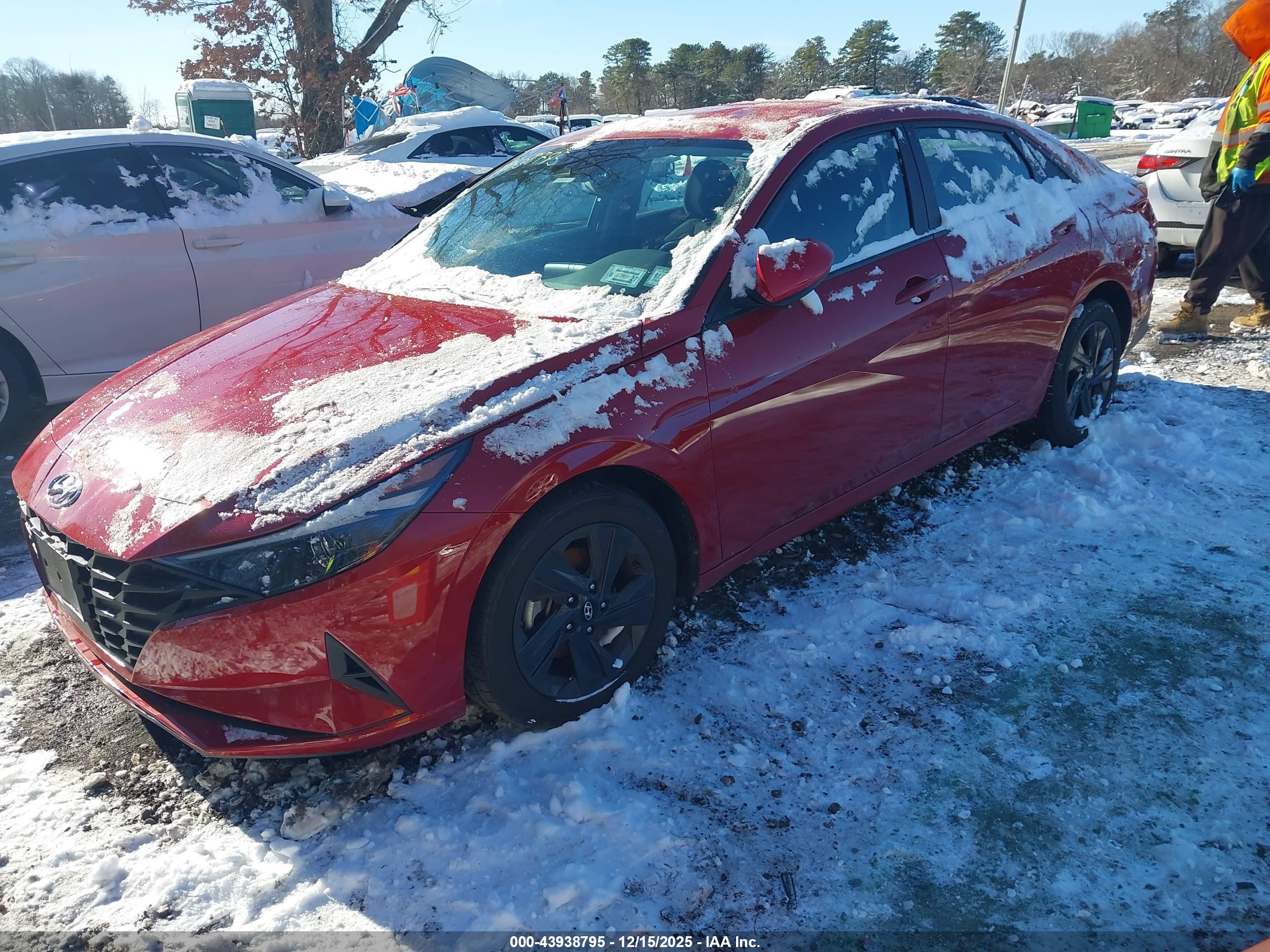 HYUNDAI ELANTRA image 2