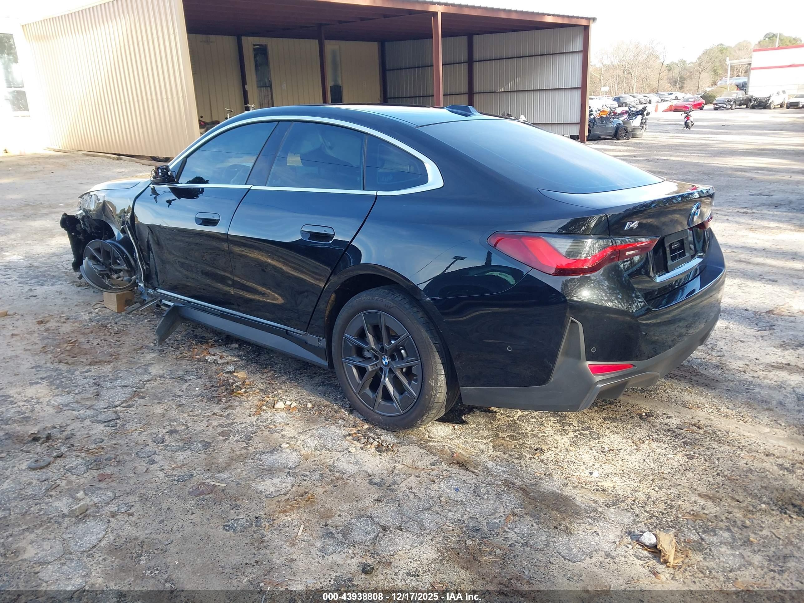 BMW I4 image 3
