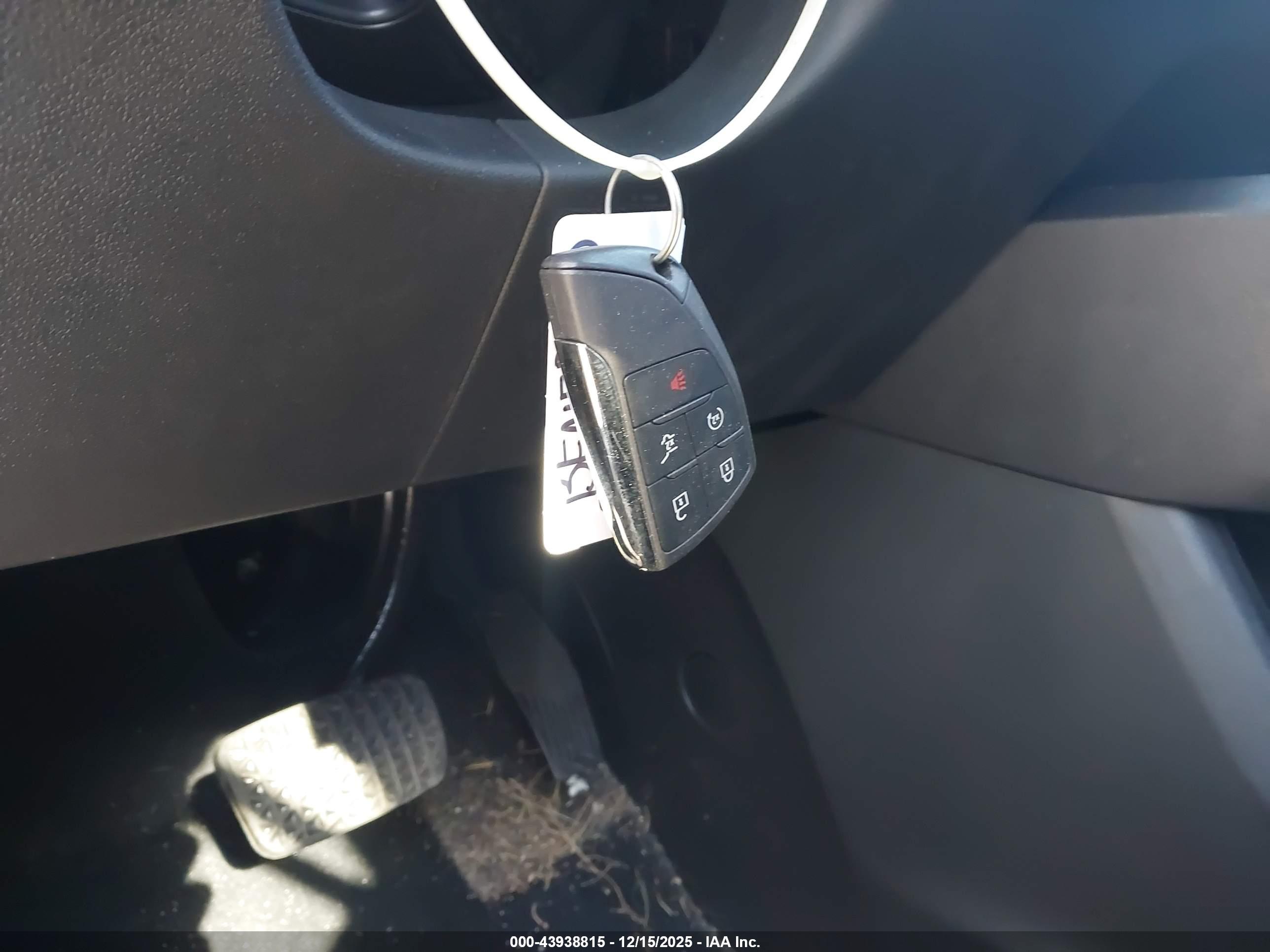 CHEVROLET EQUINOX image 11