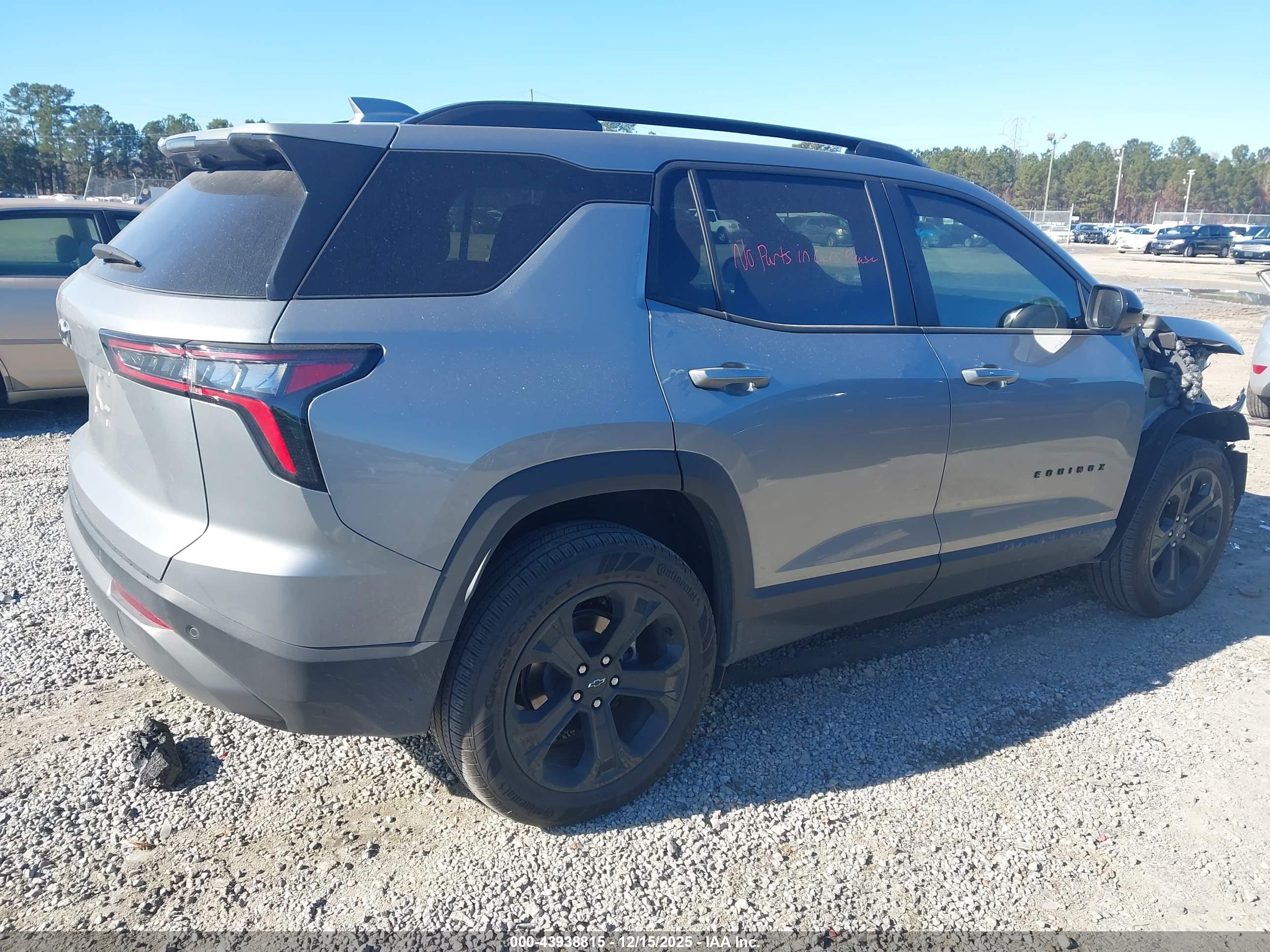 CHEVROLET EQUINOX image 4