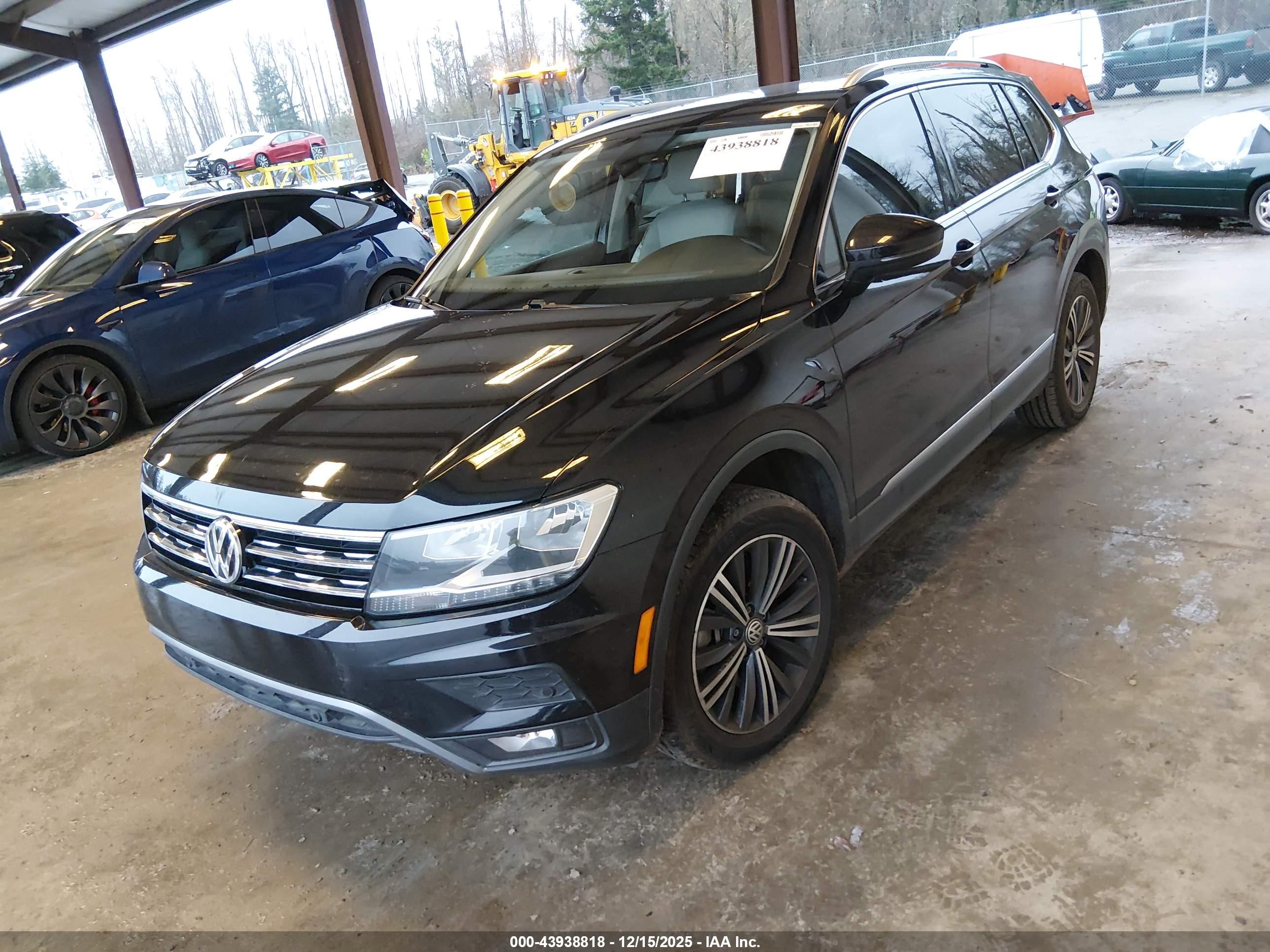 VOLKSWAGEN TIGUAN image 2
