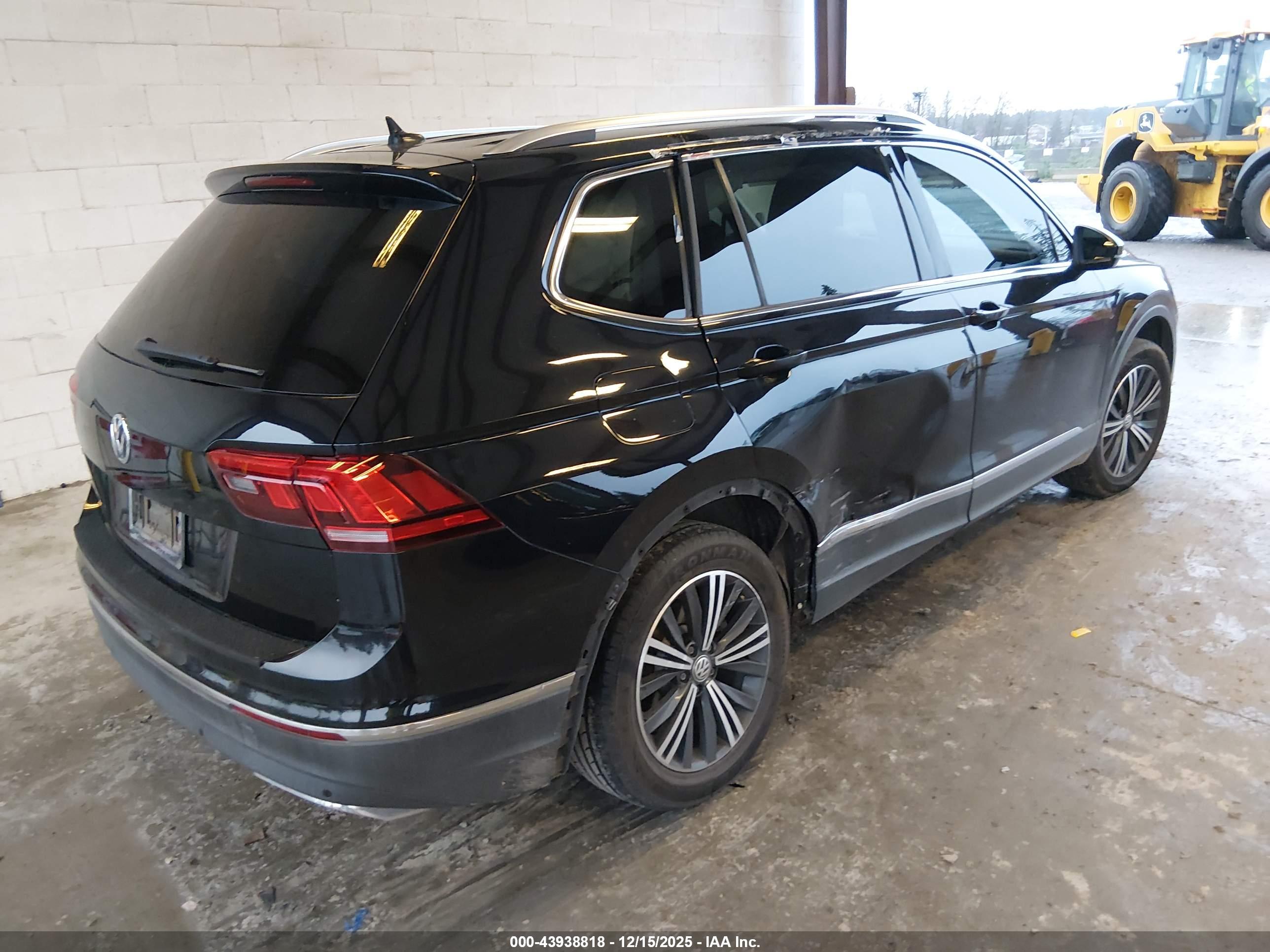 VOLKSWAGEN TIGUAN image 4