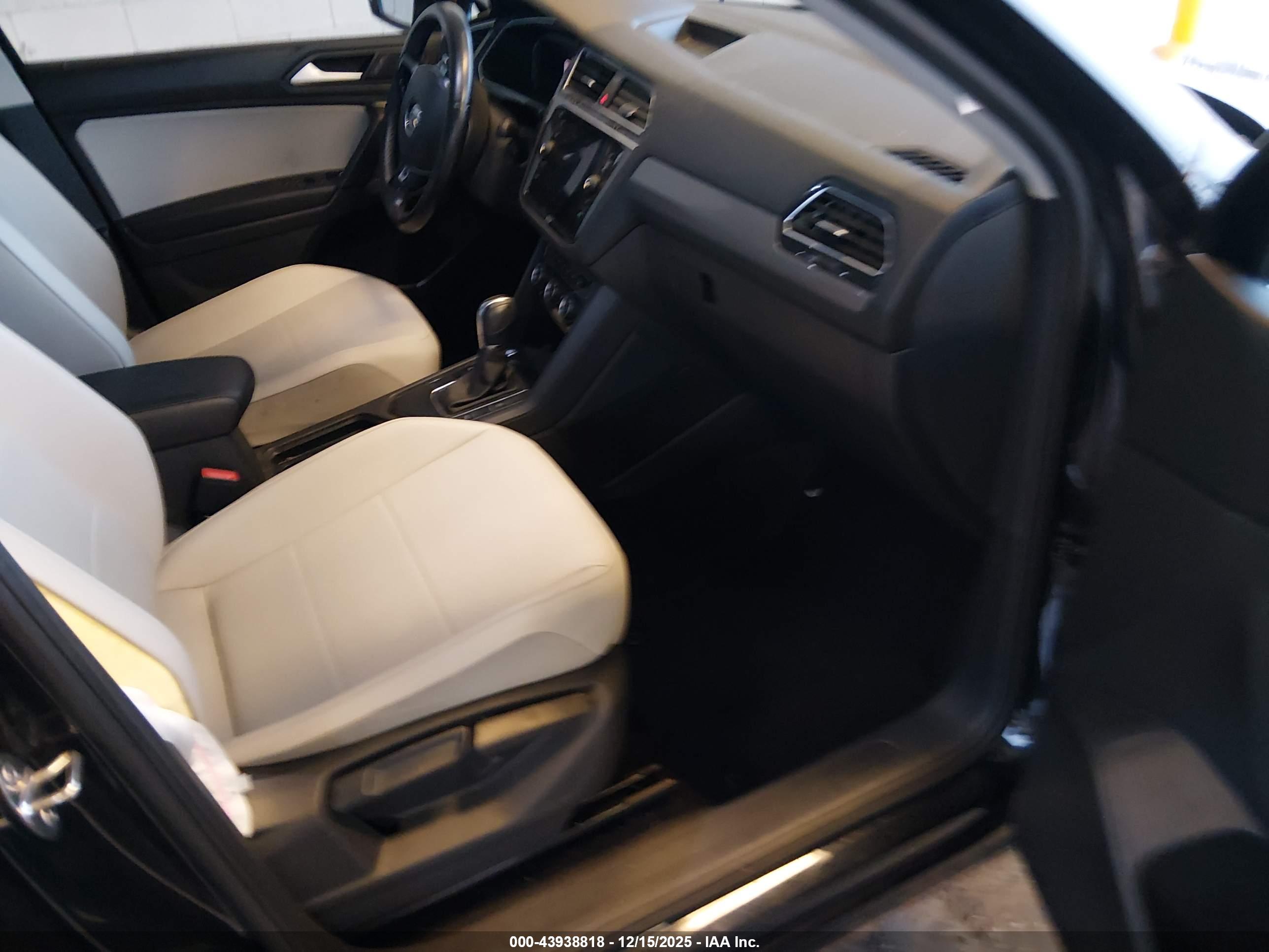 VOLKSWAGEN TIGUAN image 5