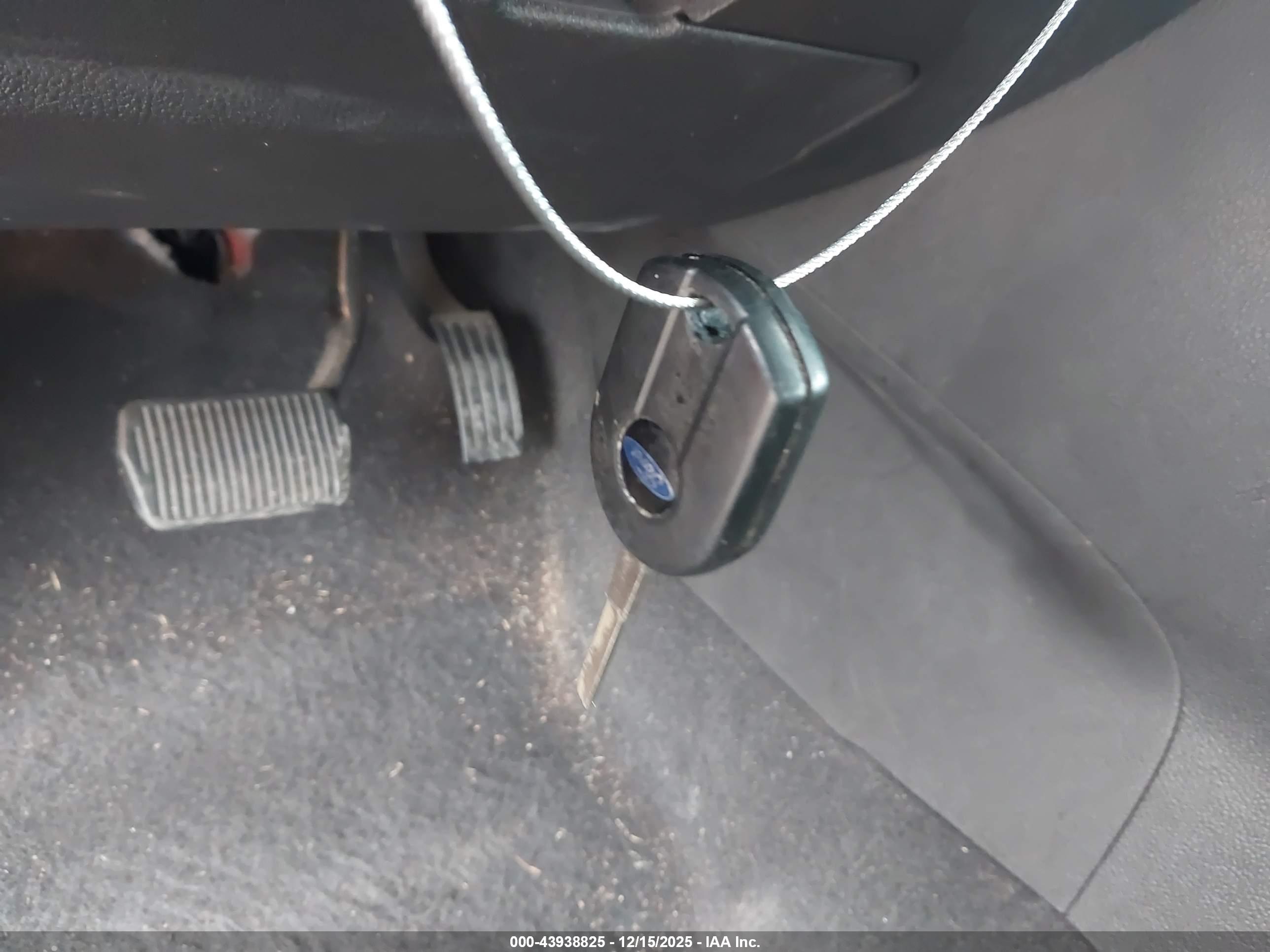 FORD FOCUS image 11