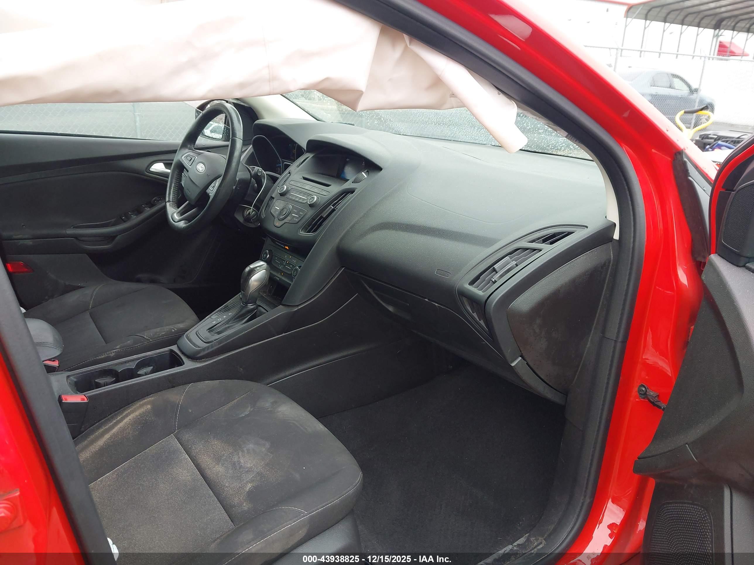 FORD FOCUS image 5