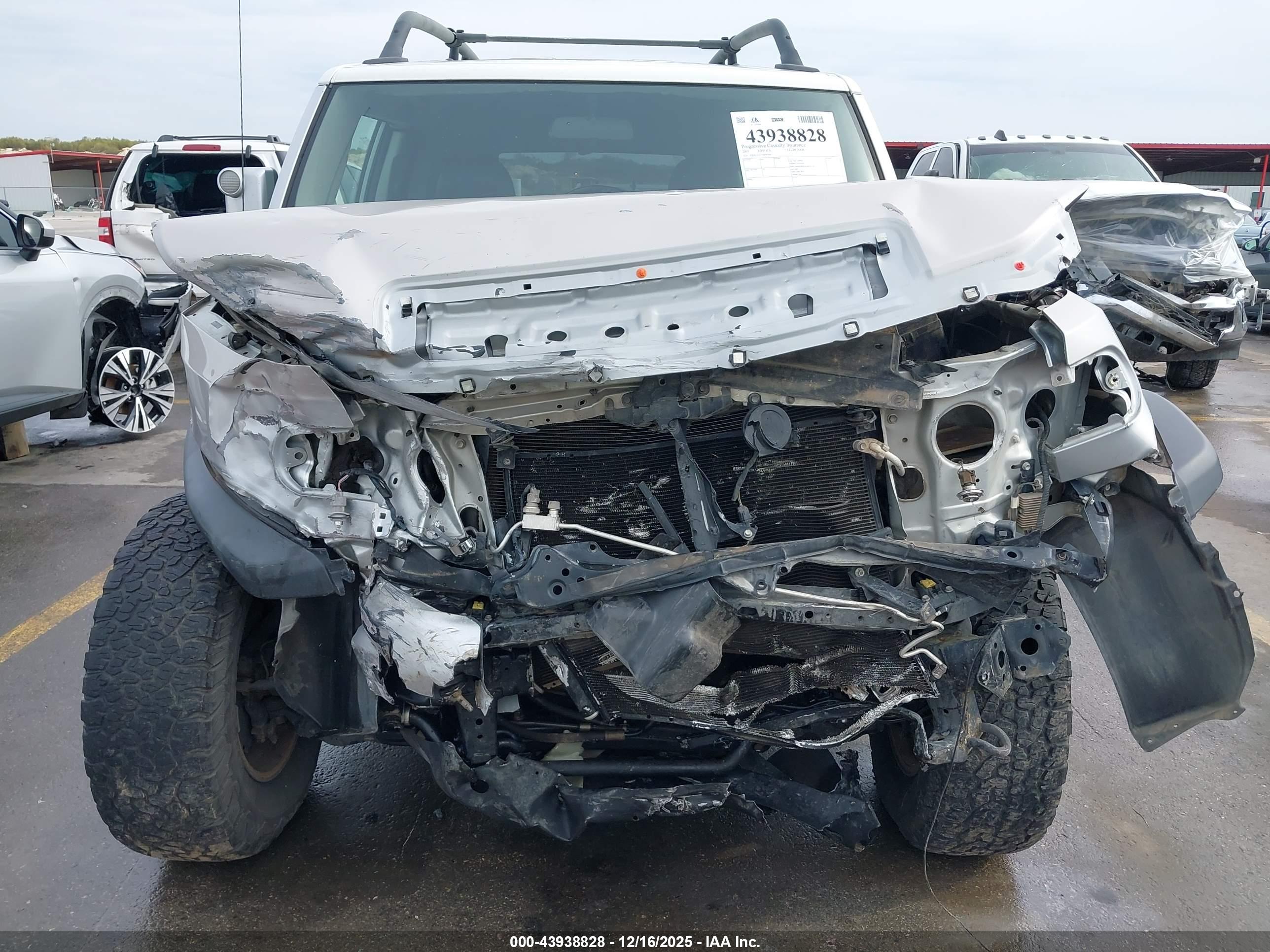 TOYOTA FJ image 6