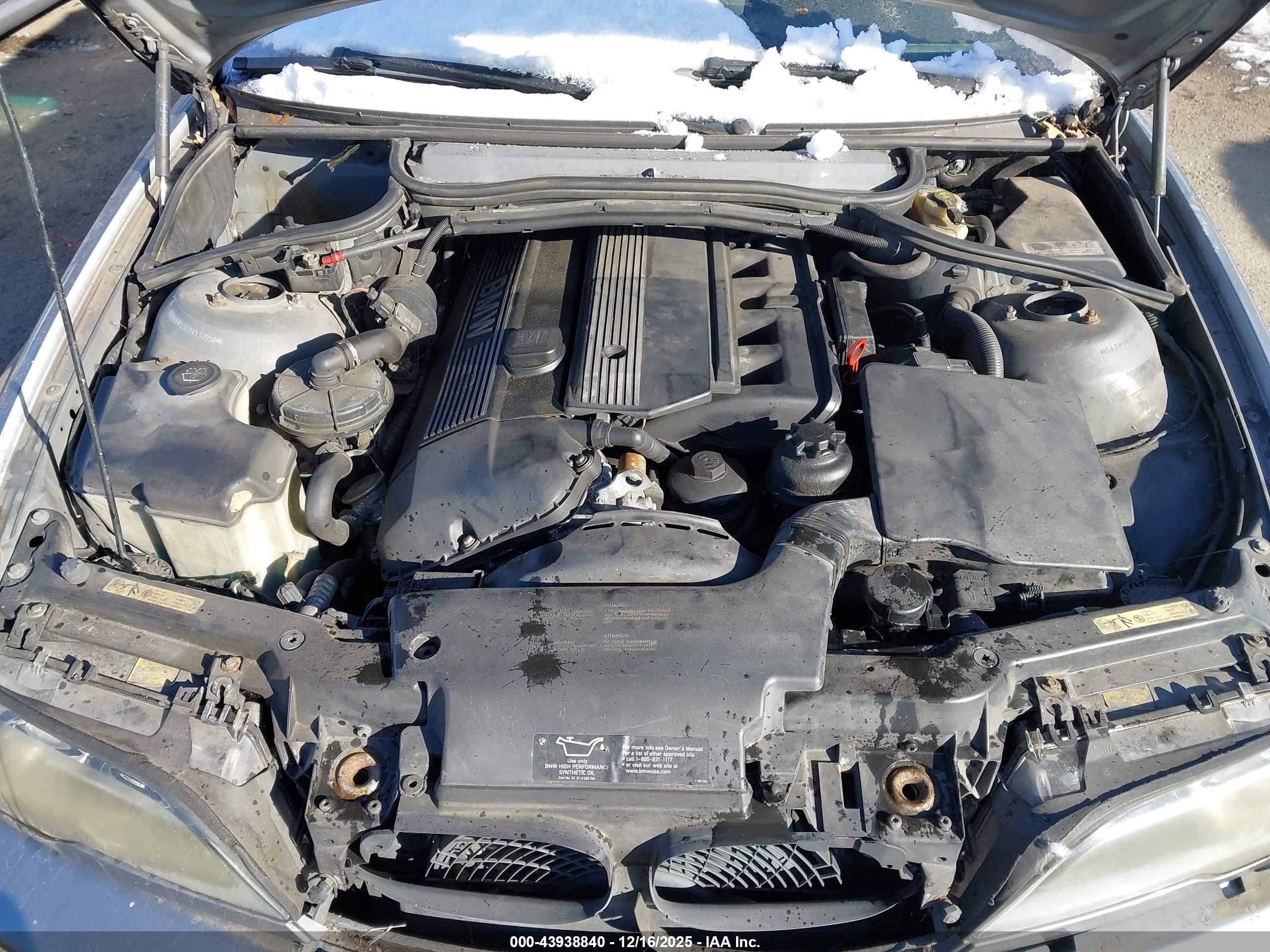 BMW 330CI image 10
