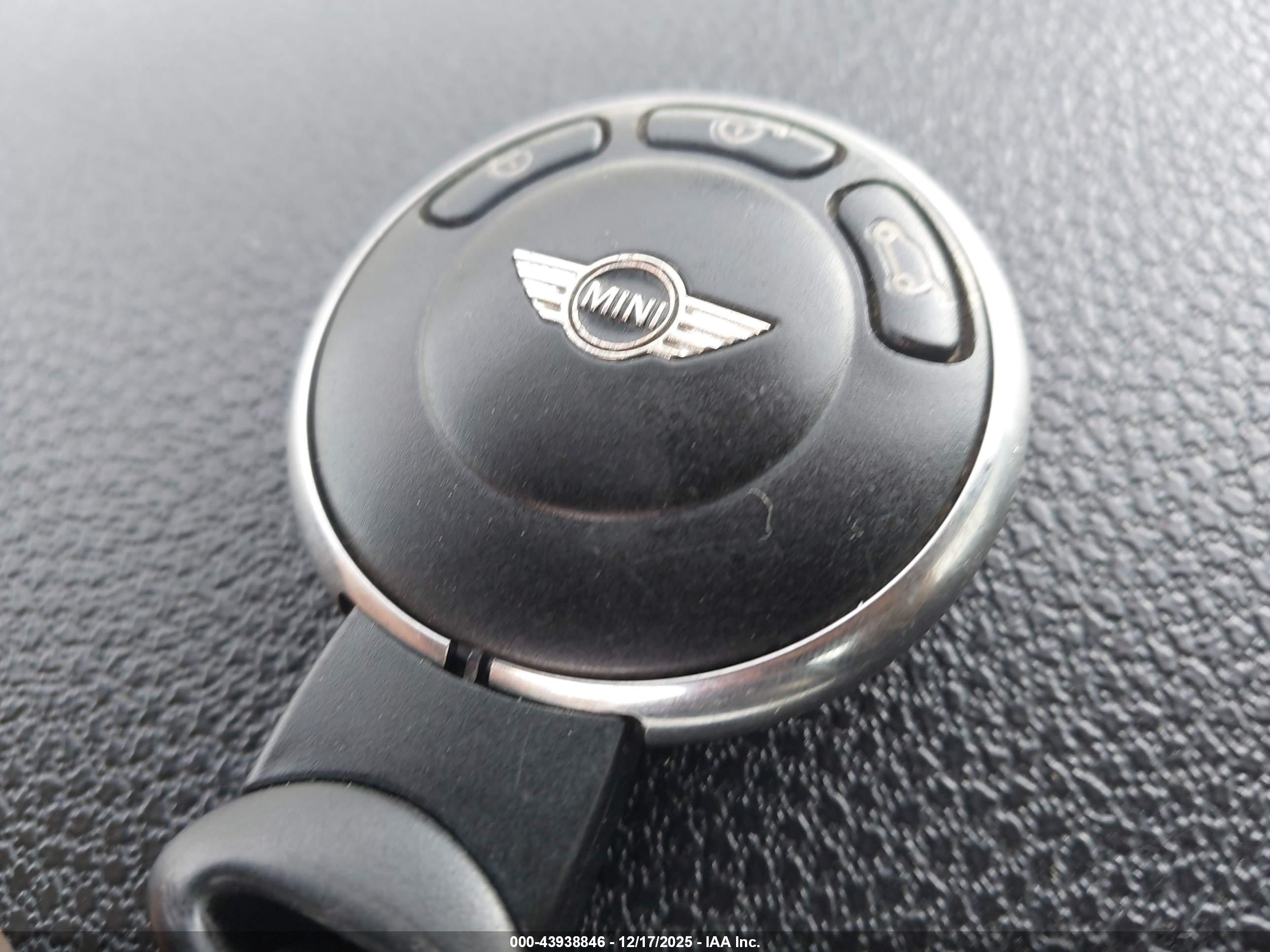 MINI COUPE image 11