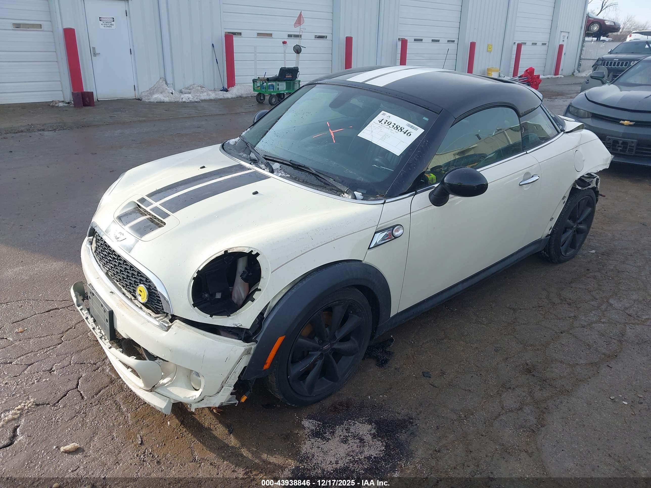 MINI COUPE image 2
